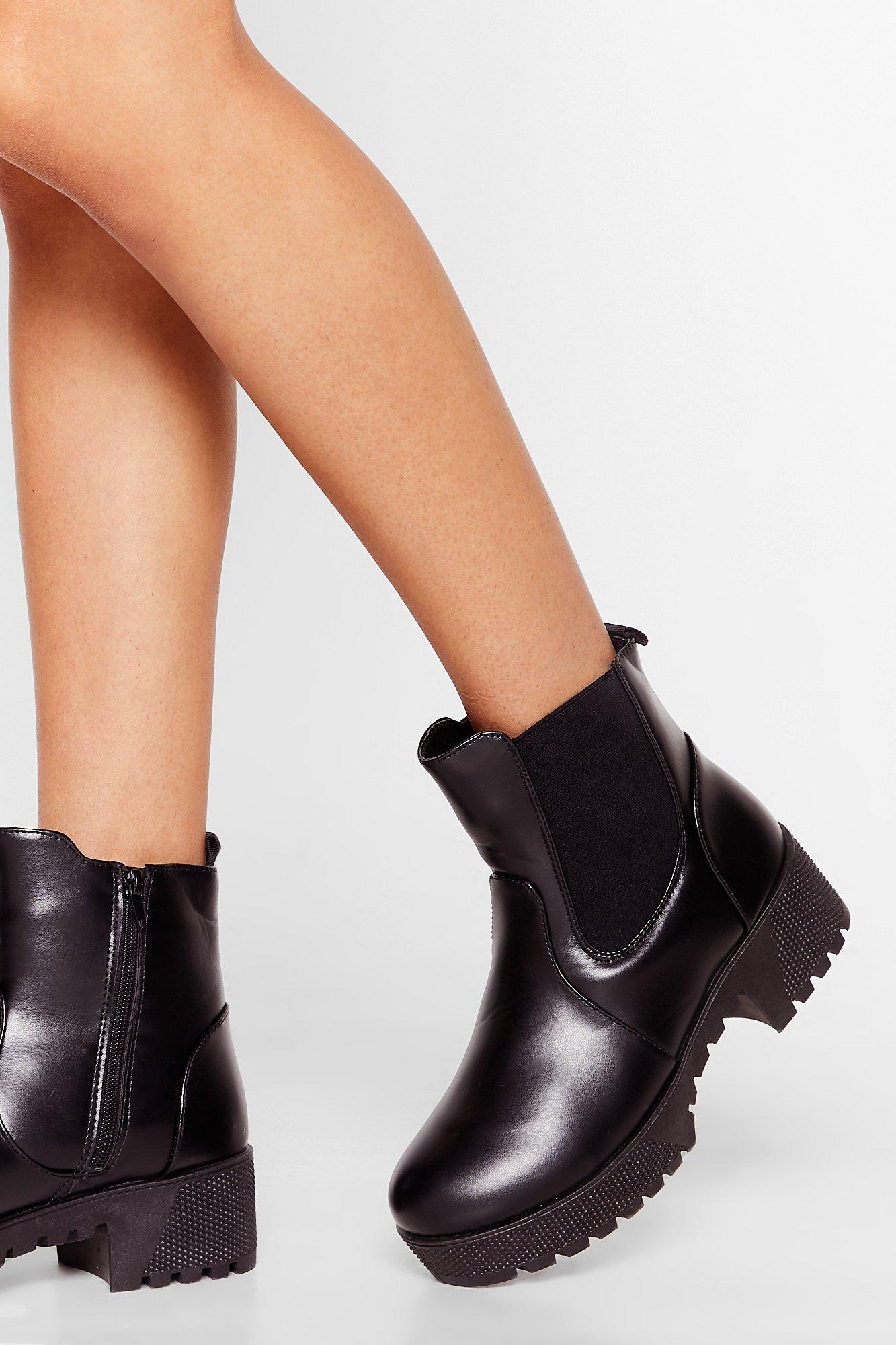 cleated platform pull on chelsea boots