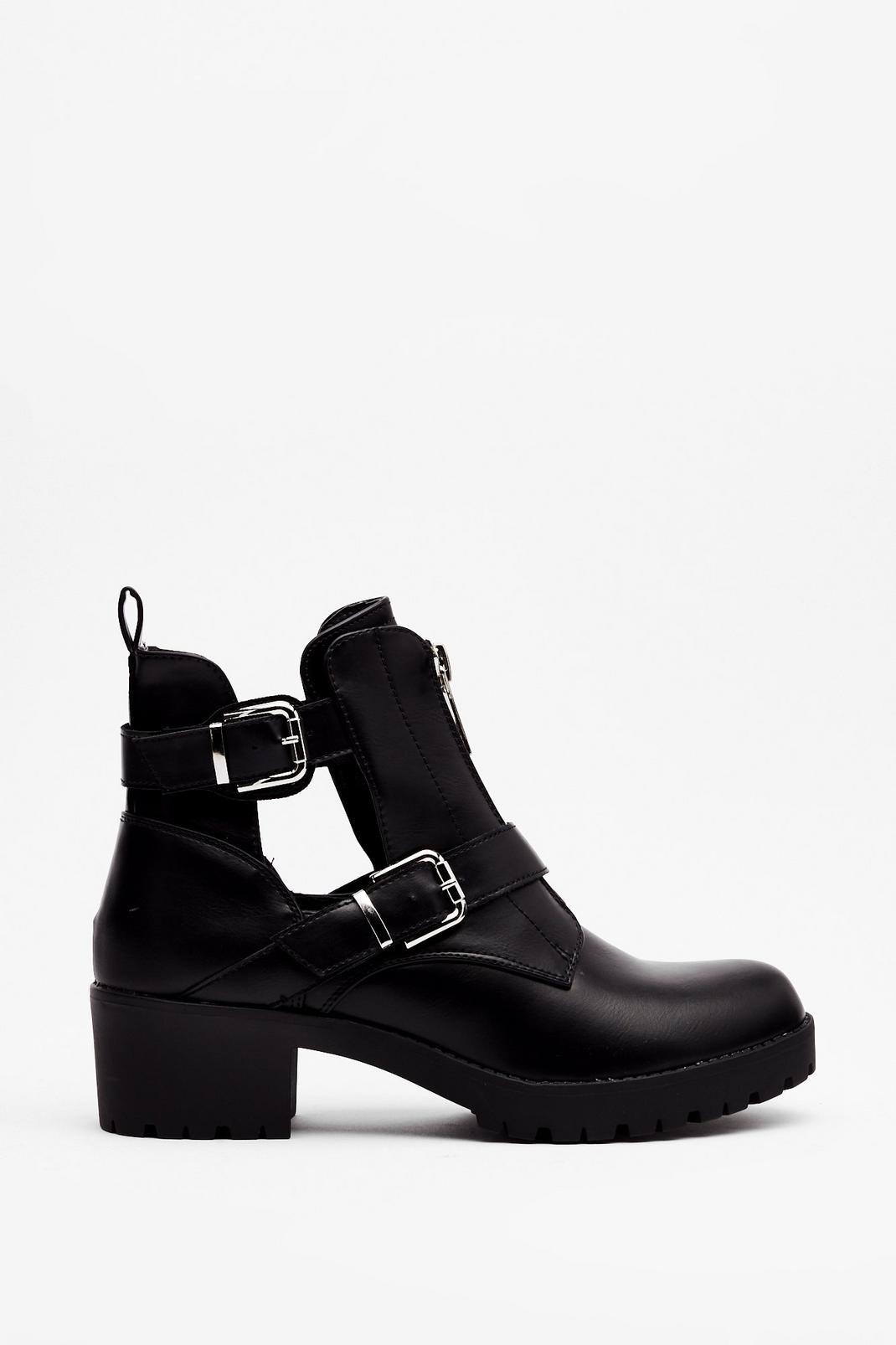 Side On Cut-Out Buckle Boots | Nasty Gal
