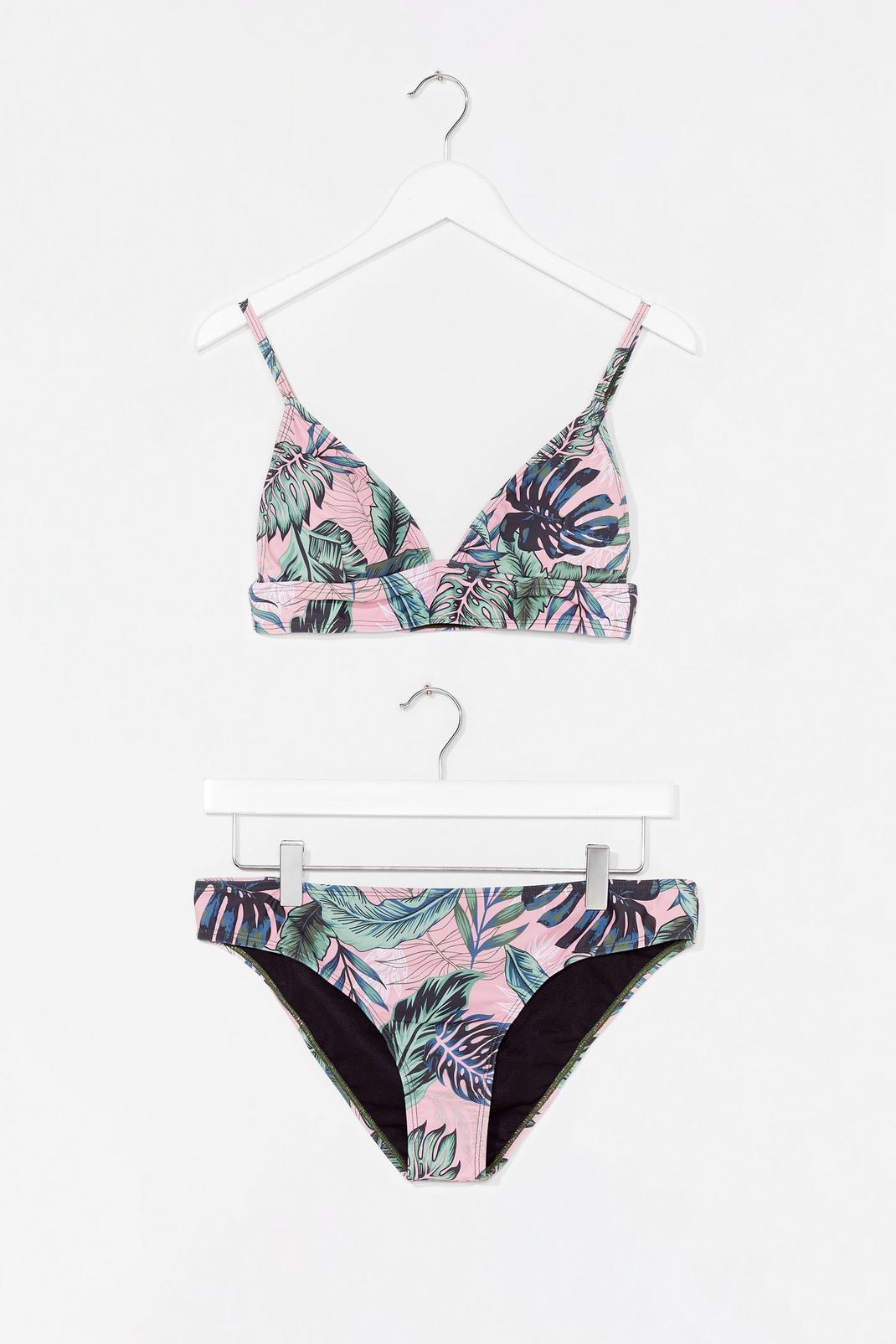 Bikini haut triangle & culotte taille basse à imprimé tropical Rdv à Venice Beach image number 1