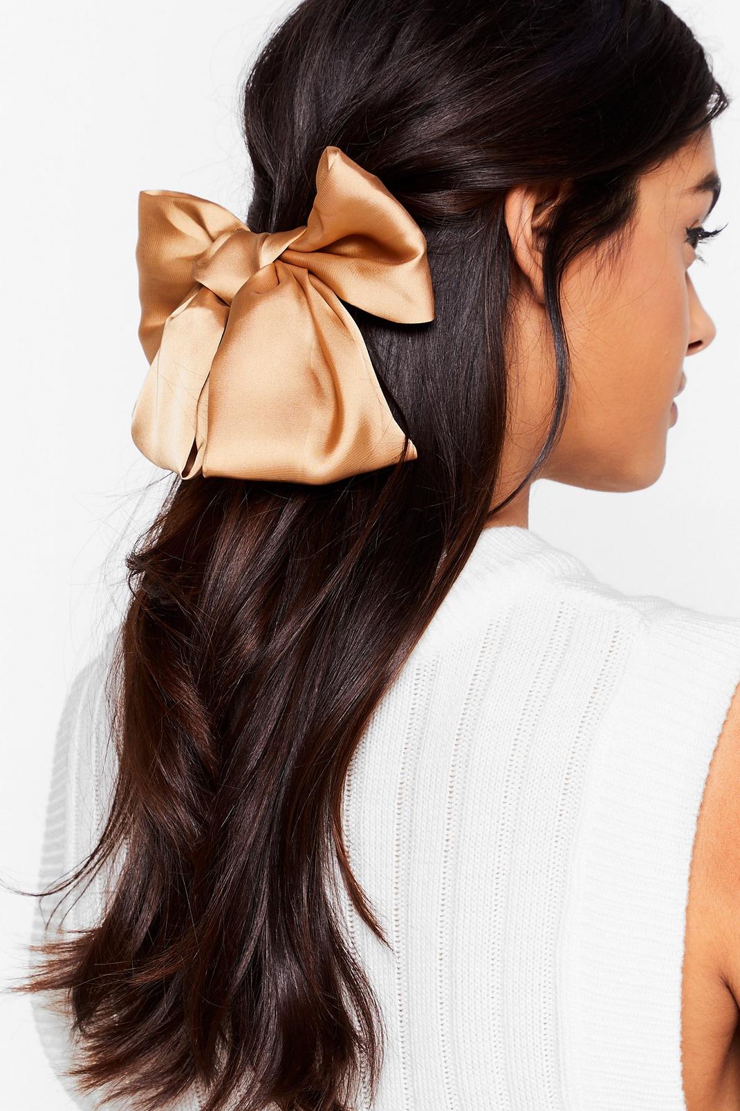 Camel Gotta Long Way to Bow Hair Clip image number 1