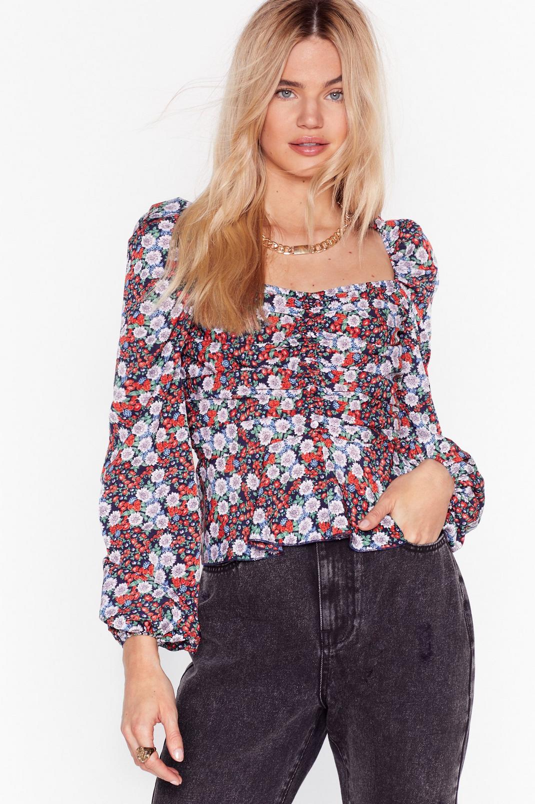 Fresh as a Daisy Floral Ruched Blouse image number 1