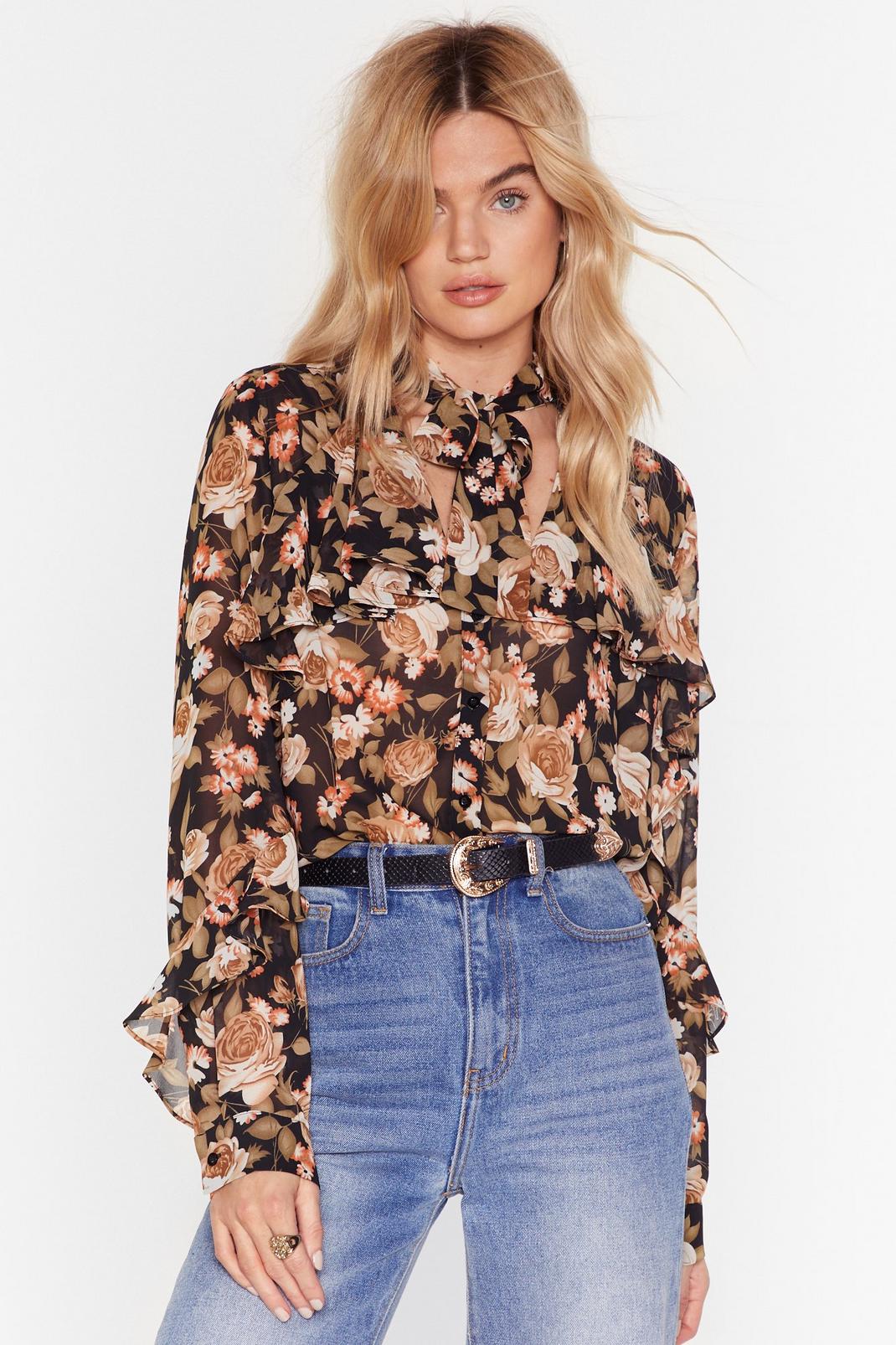 Don't Grow How She Does It Floral Pussybow Blouse image number 1