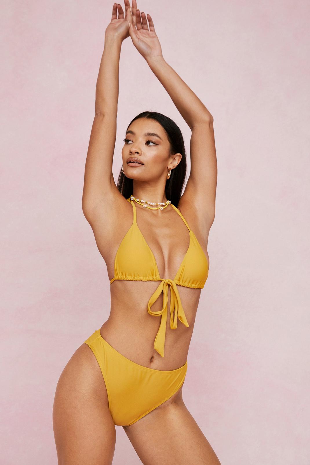 Bas de bikini taille haute Rdv sur la beach, Mustard image number 1