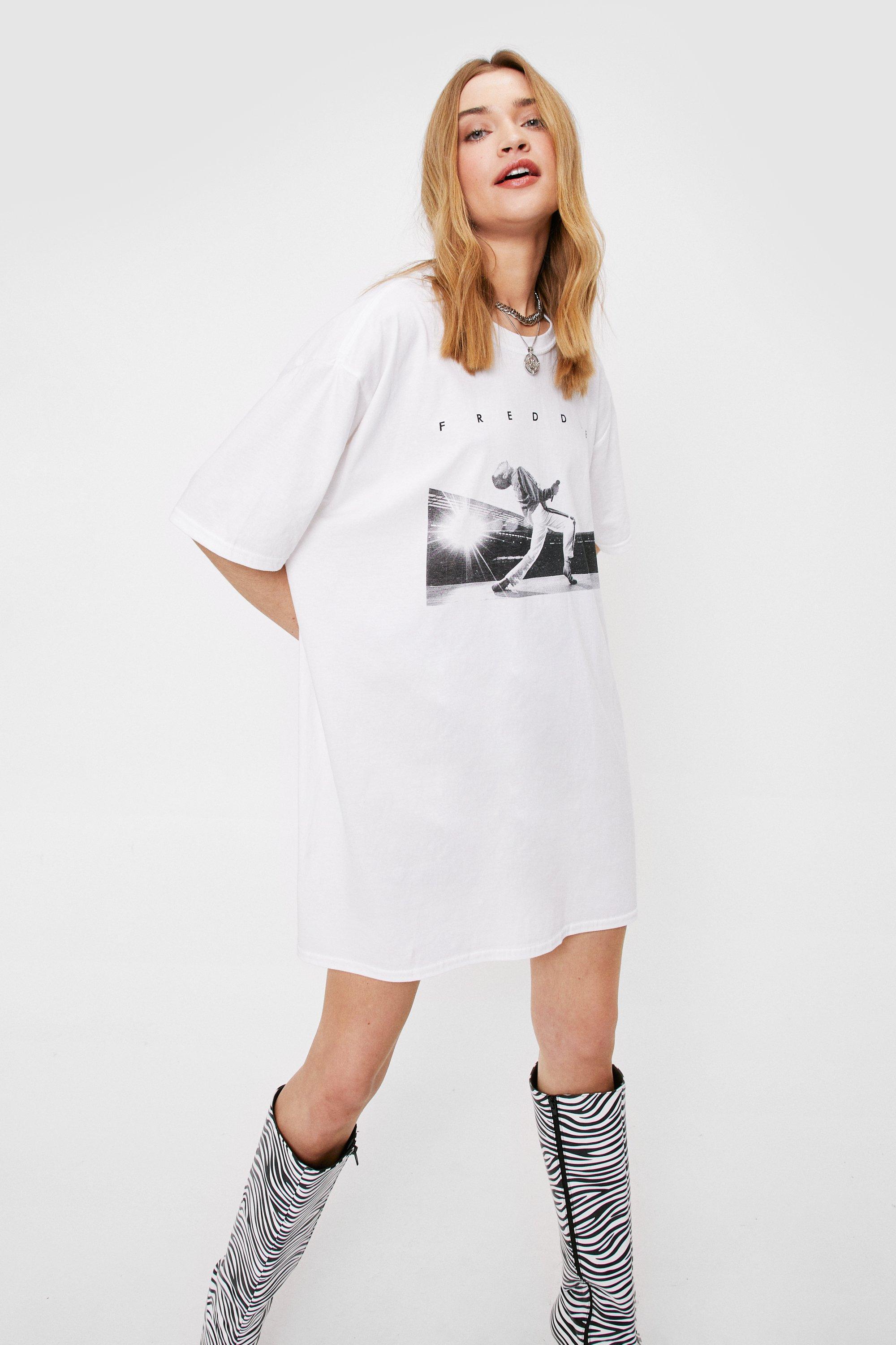 white dress tee