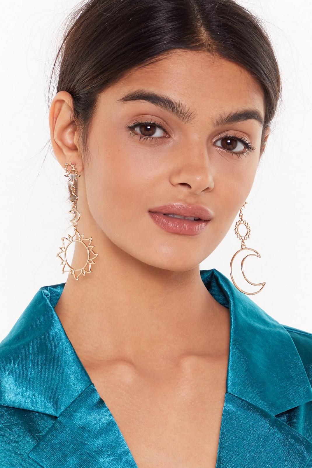 Get 'Em Out Your Solar System Drop Earrings image number 1
