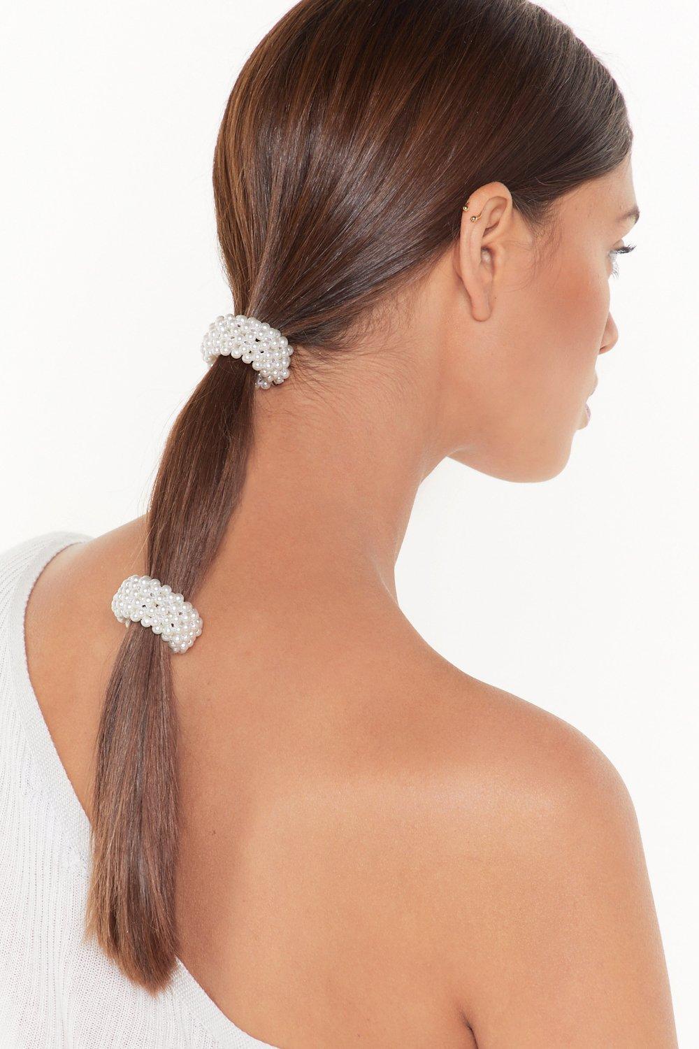 Every Pearl Like Me Hair Tie Set Nasty Gal
