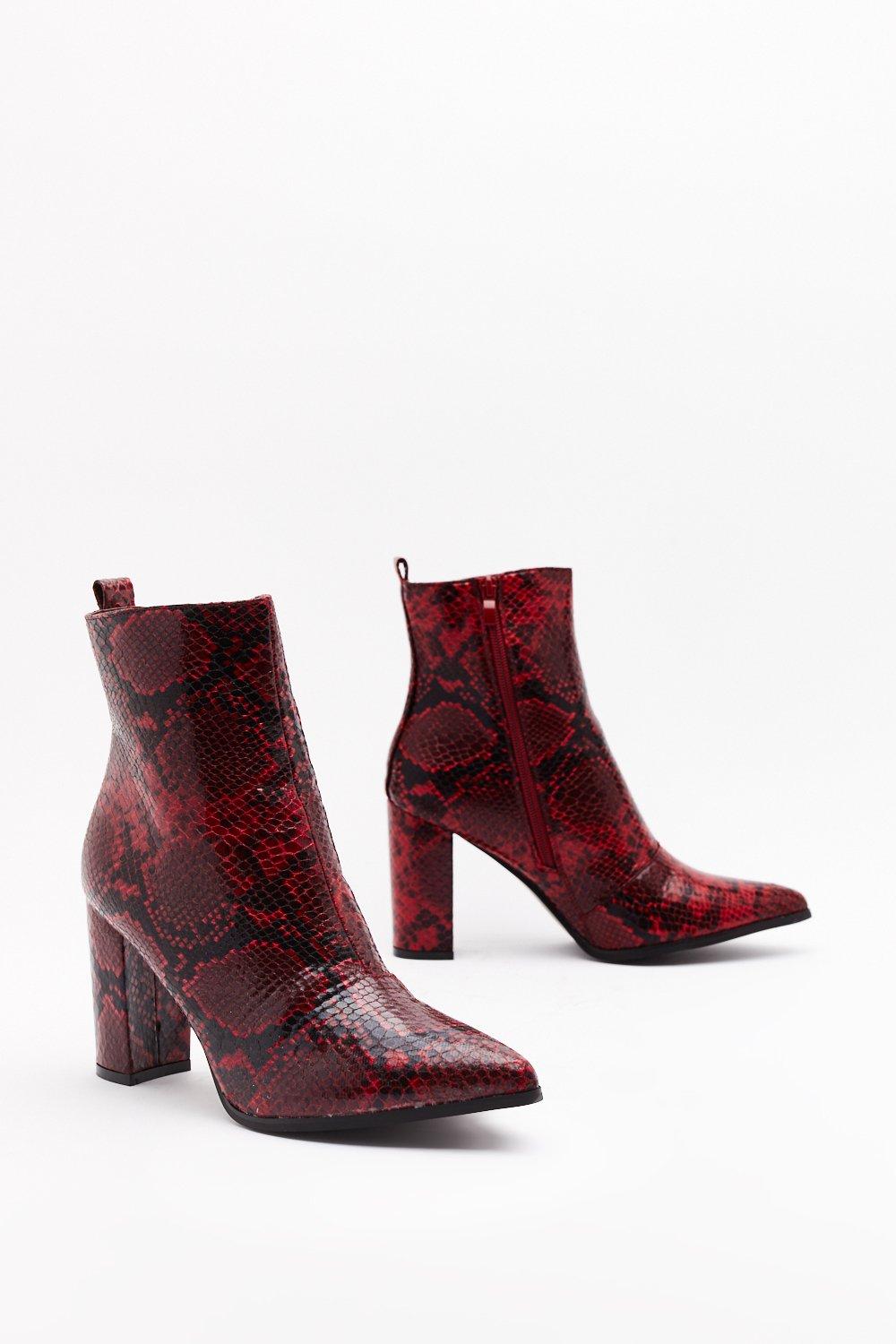 Bottines a talons effet serpent Ne nous preci python pas