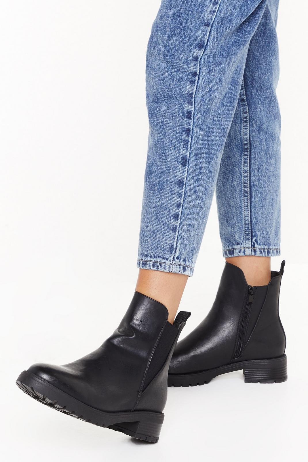 Cleated pu v gusset chelsea boots image number 1