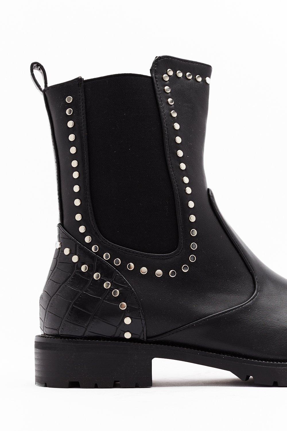 Stud trim 2024 chelsea boots