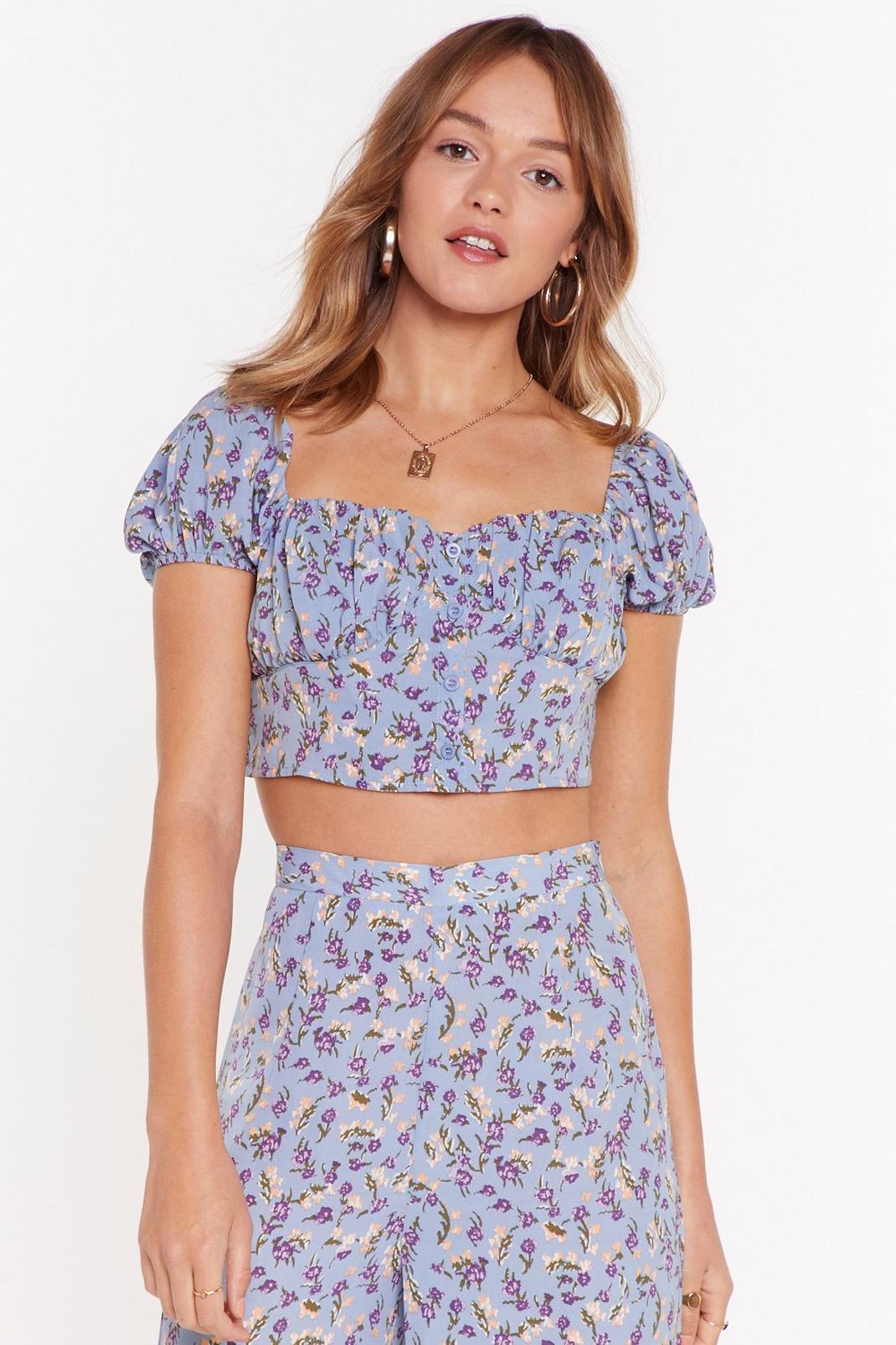 What's Cup Babe Floral Crop Top image number 1