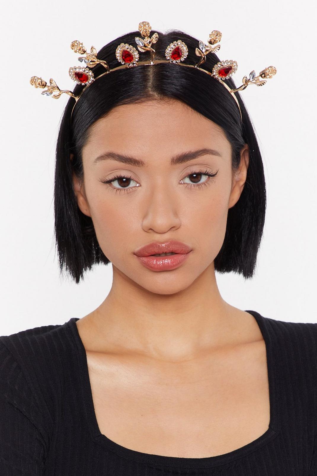 Gold Queen Of Hearts Embellished Headband image number 1