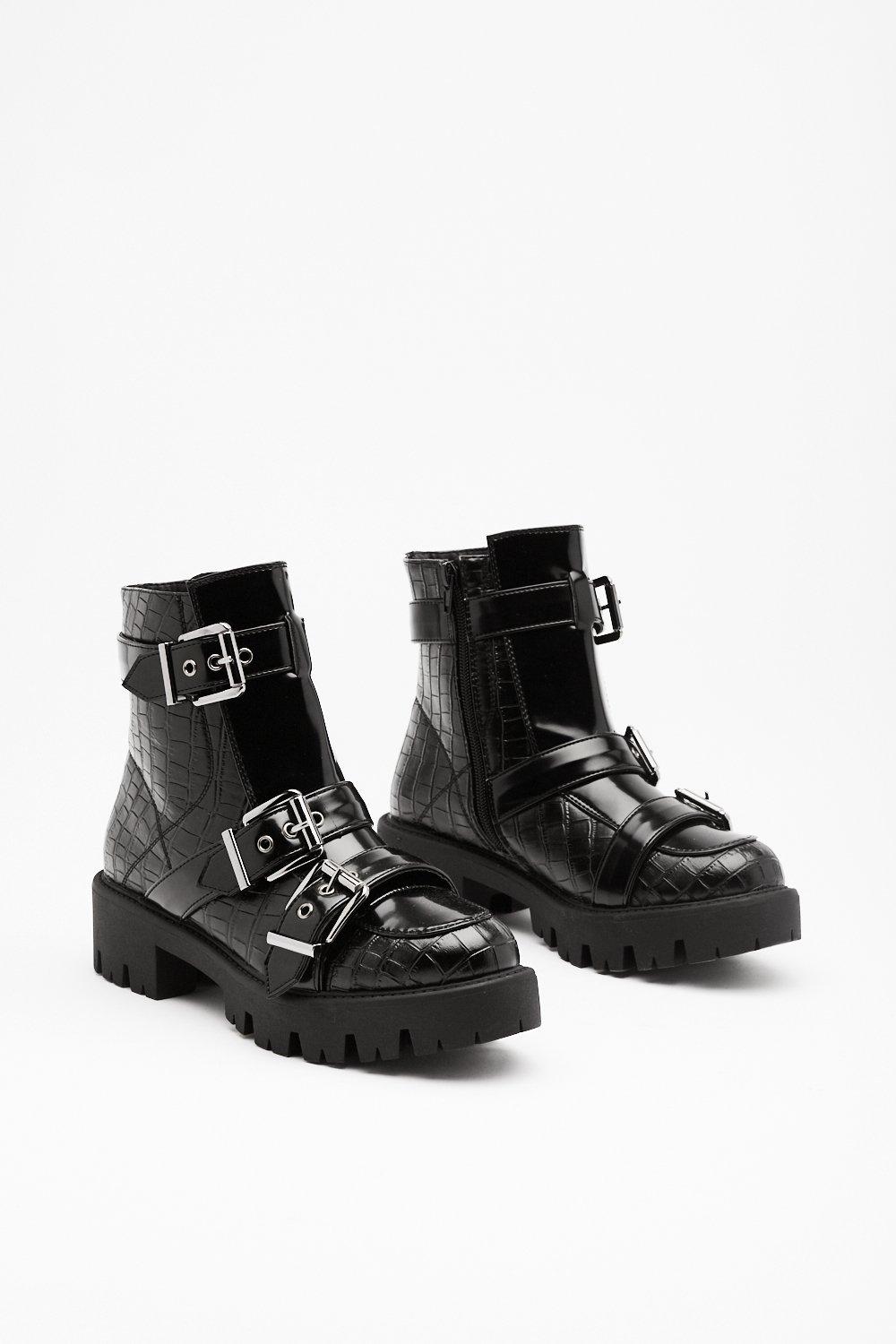 long buckle boots