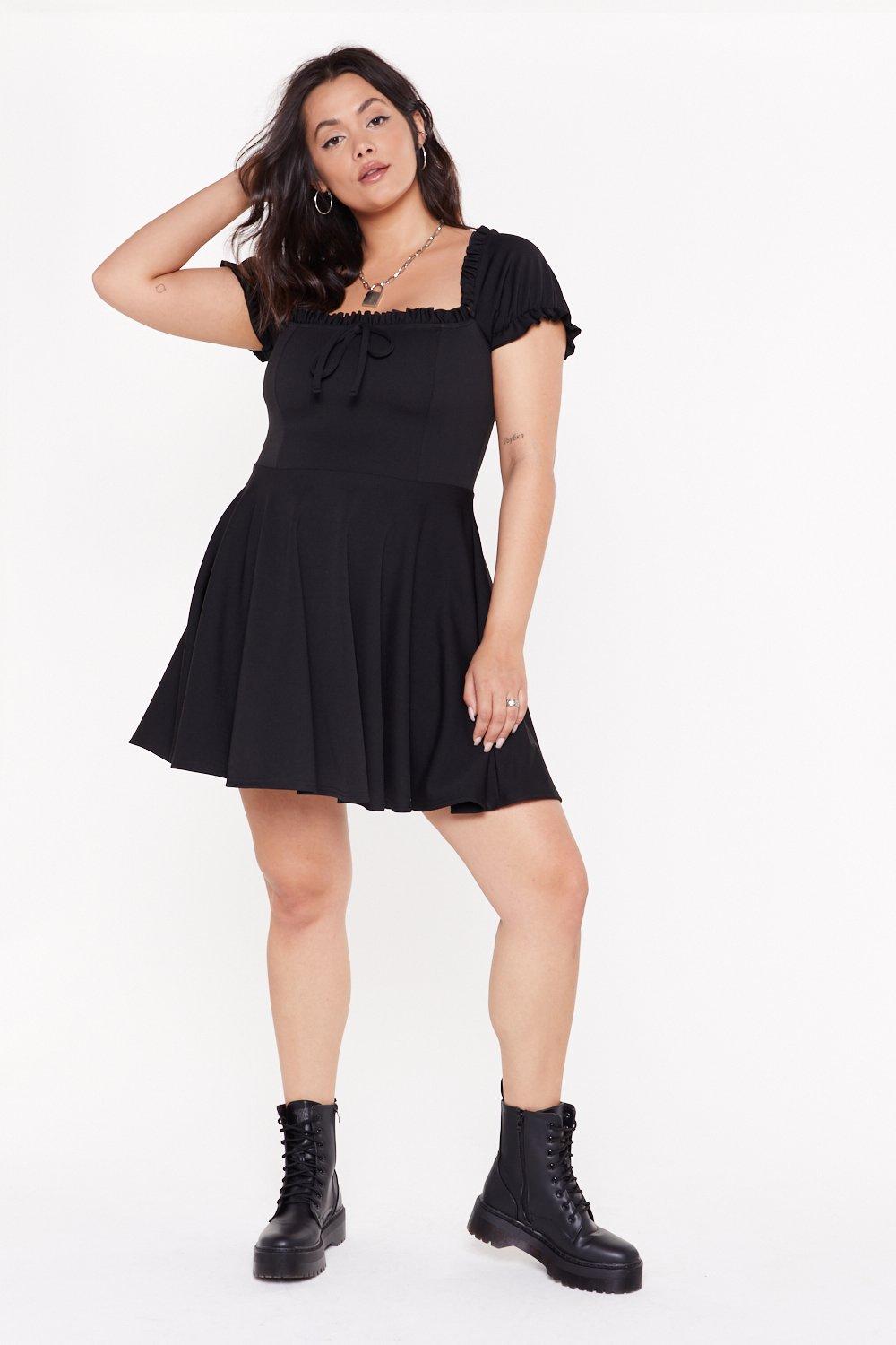black puff sleeve dress
