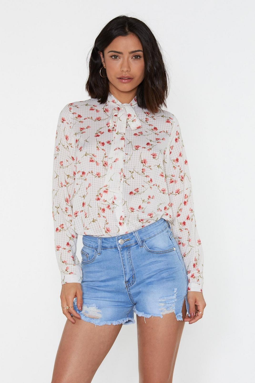 Gimme About a Flower Pussybow Blouse image number 1