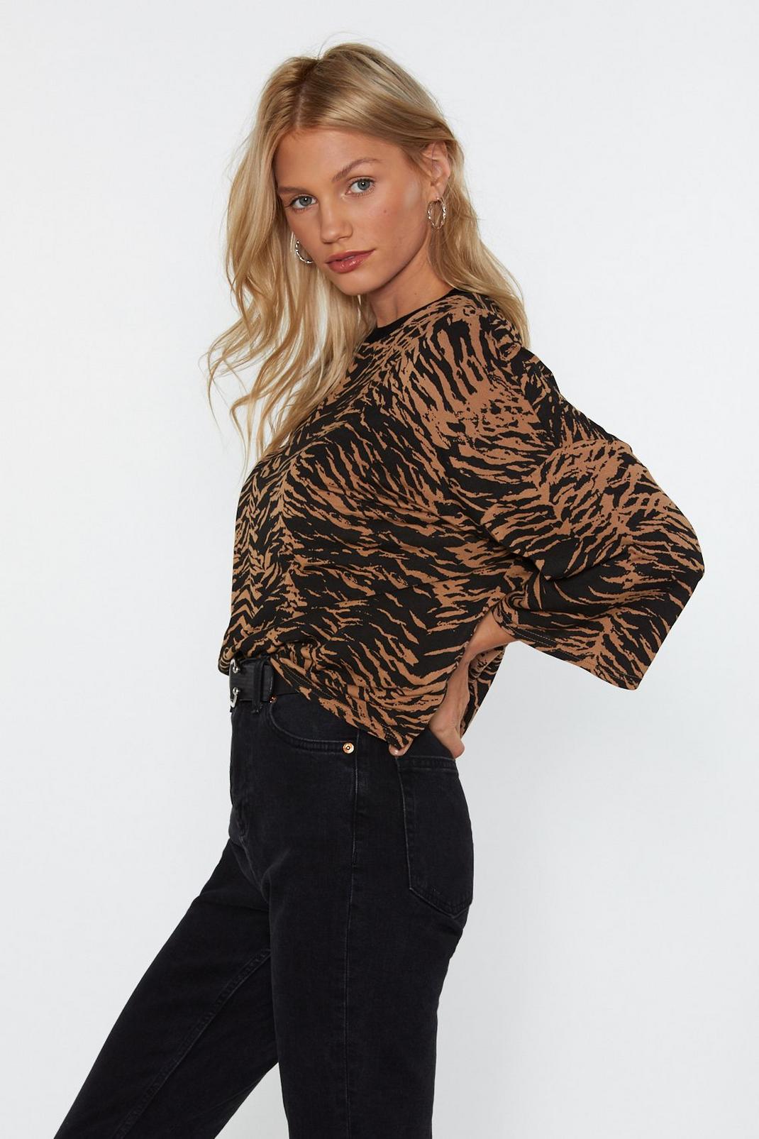 It Was All a Blurr Animal Oversized Tee | Nasty Gal