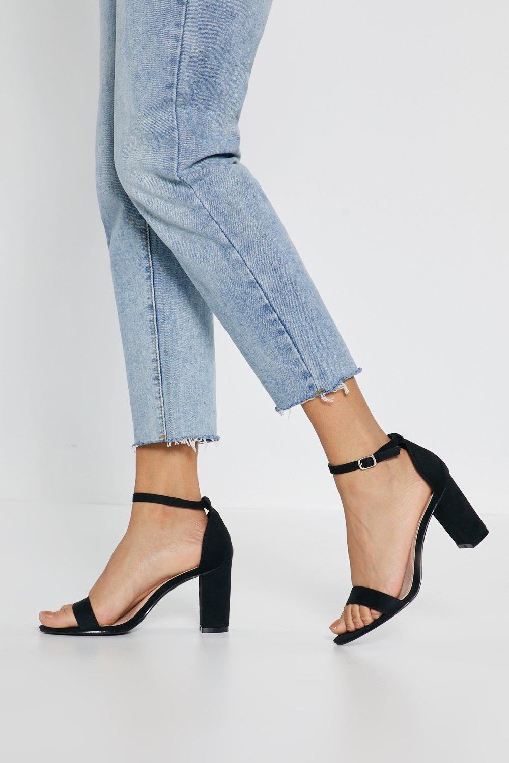 black block sandals