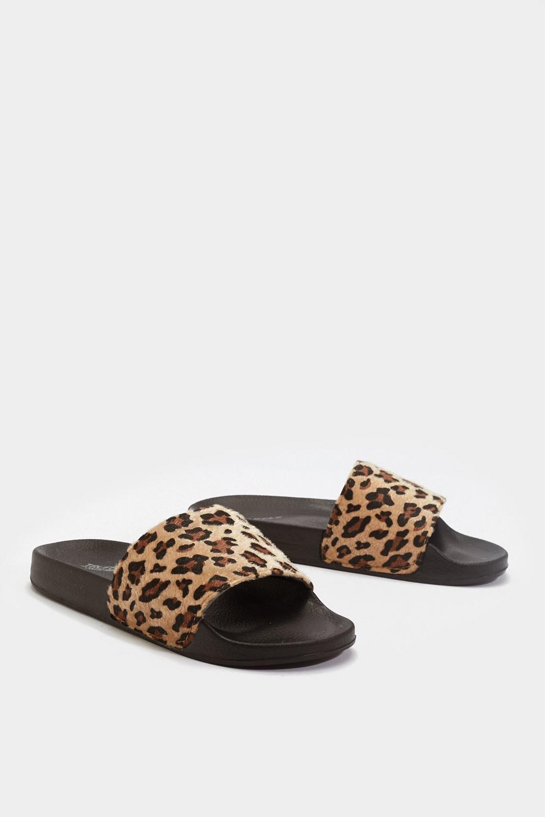 Paws for Thought Leopard Slider image number 1
