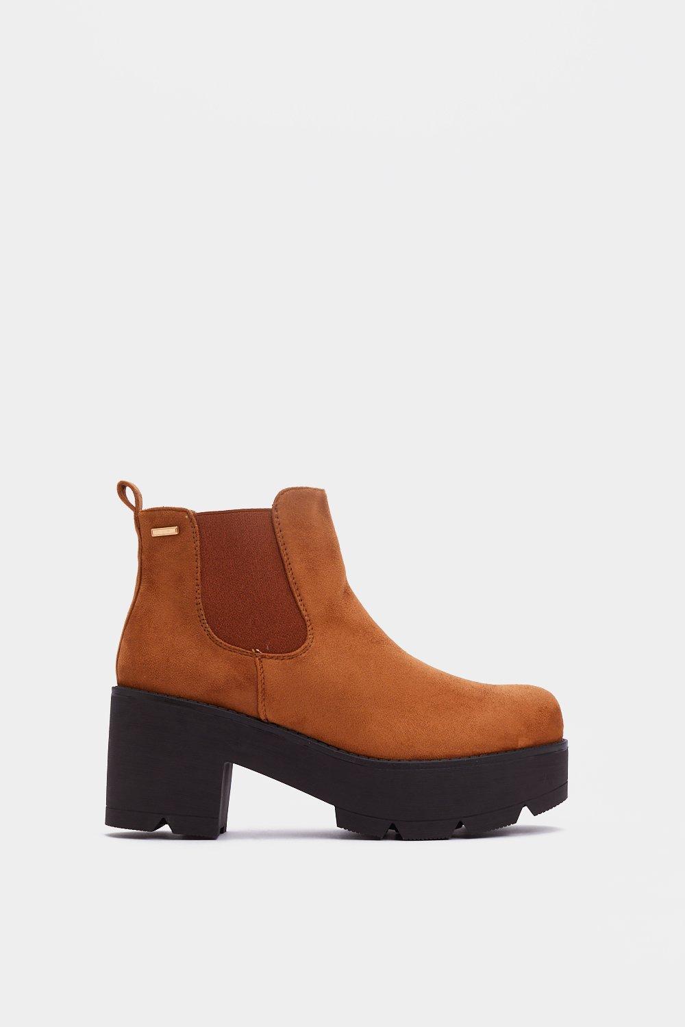 Top of the world platform hot sale chelsea boot