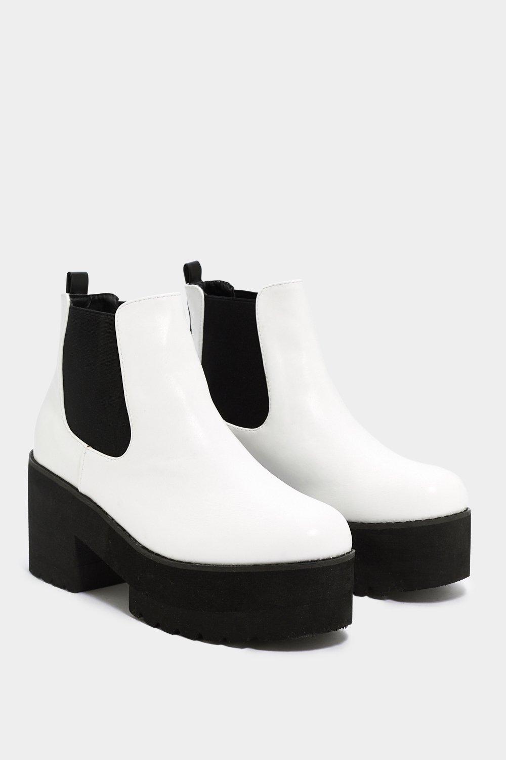 Top of the world platform hot sale chelsea boot