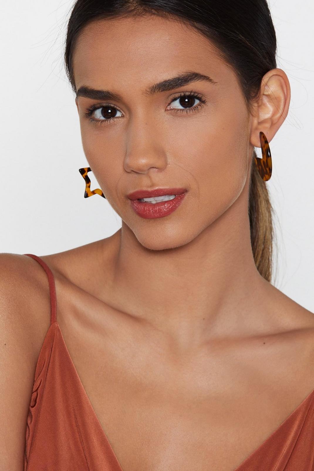 Give Me Some Space Star Earrings image number 1