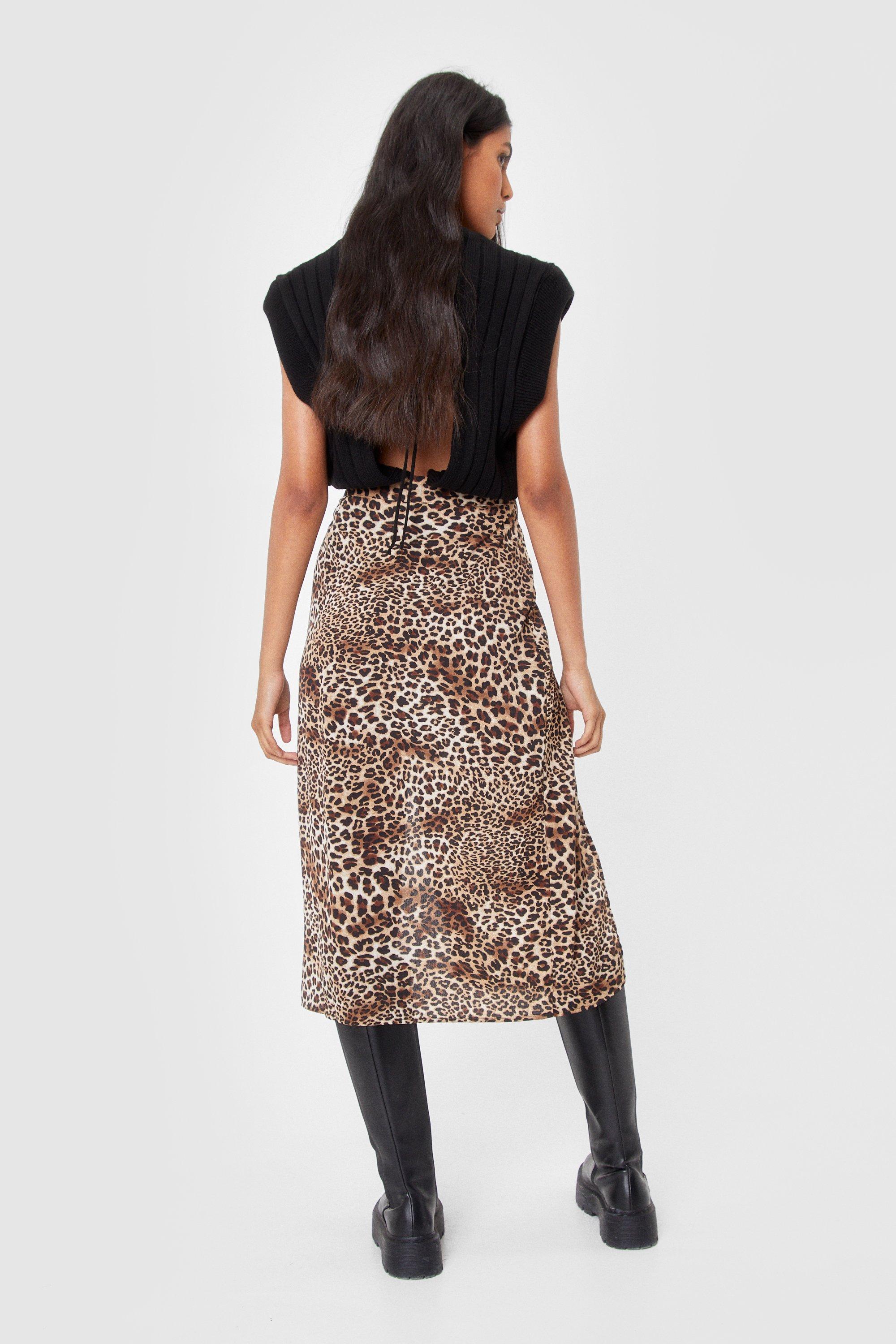 Glossy Leopard Jacquard Tie Waist Flare Midi Skirt in Green