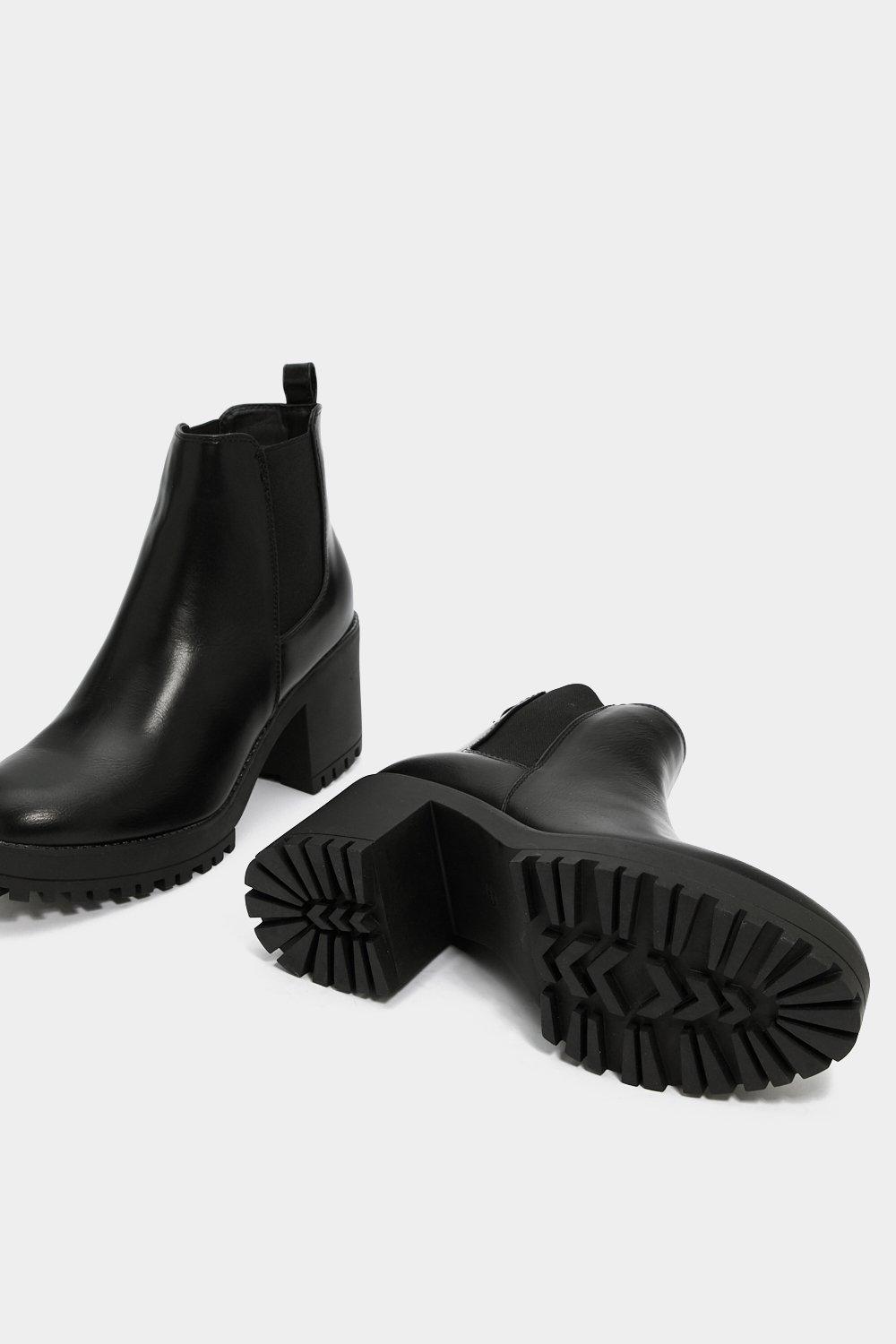 Black boots outlet nasty gal