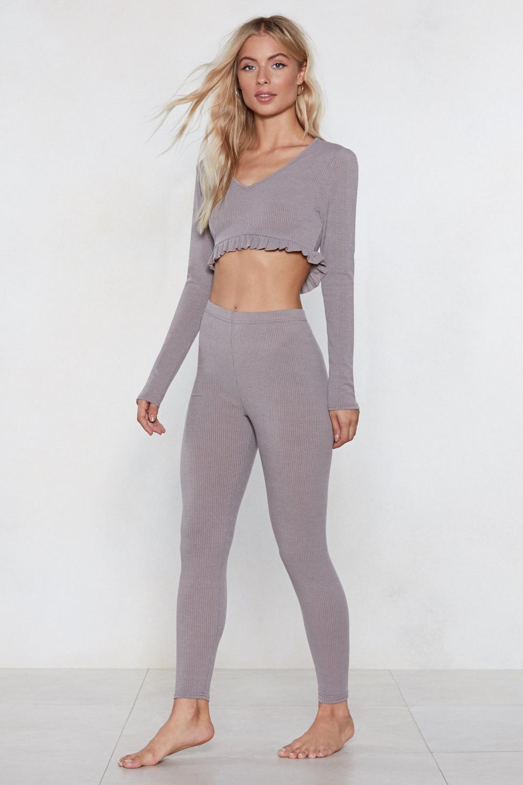 What's the Chill Lounge Crop Top and Leggings Set image number 1