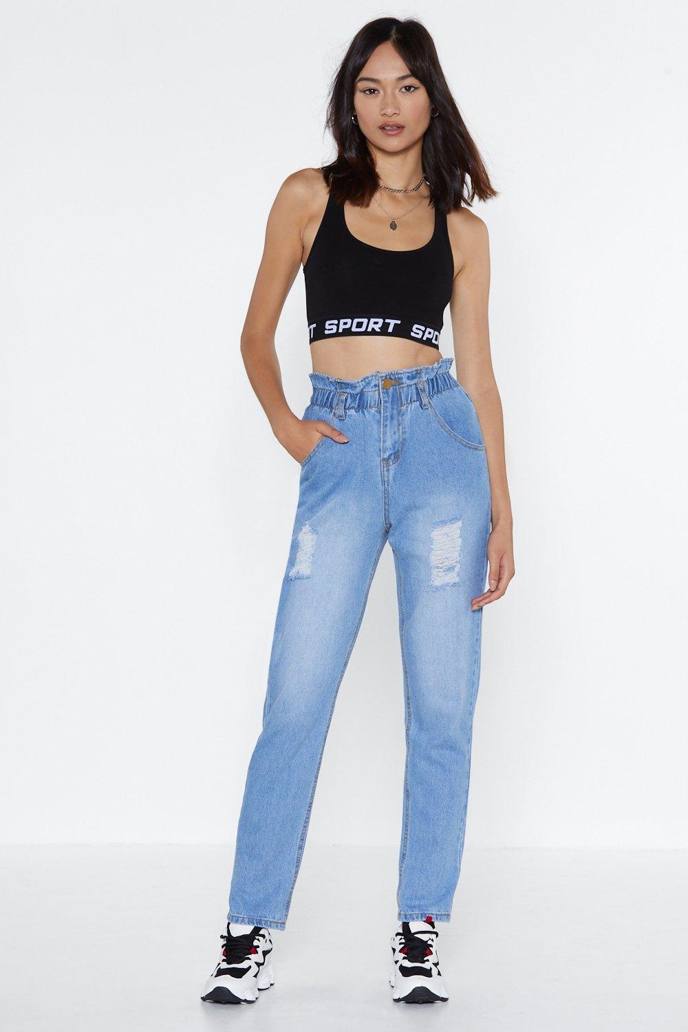 crop top and mom jeans