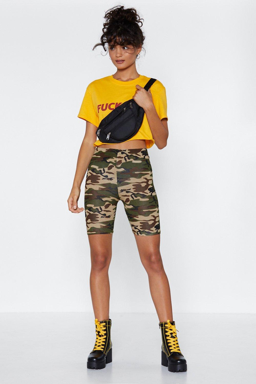 camo biker shorts outfit