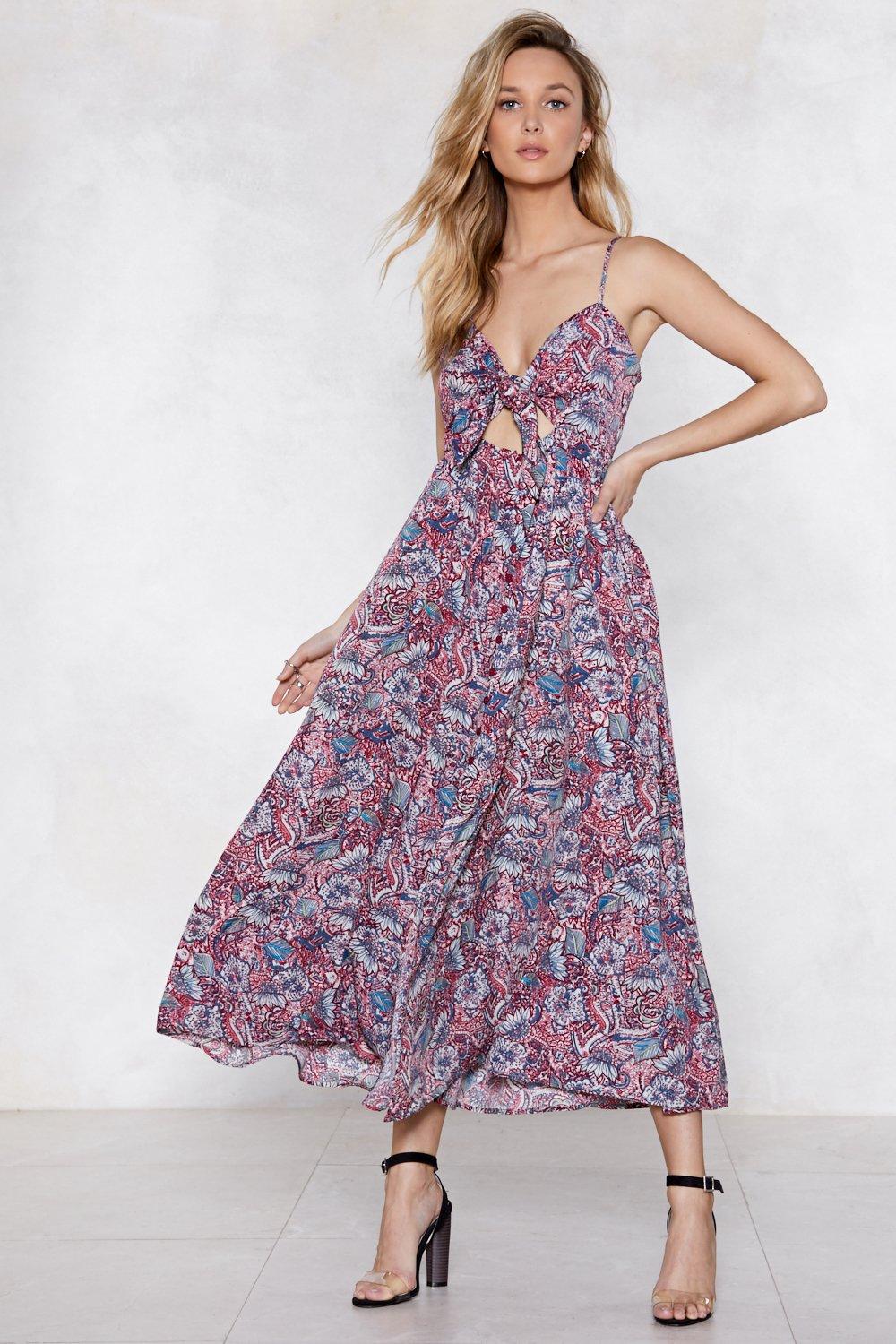 sweetheart neckline maxi dress