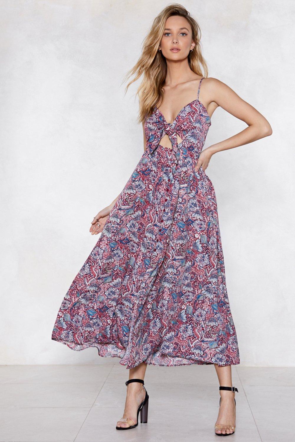 sweetheart neckline maxi dress