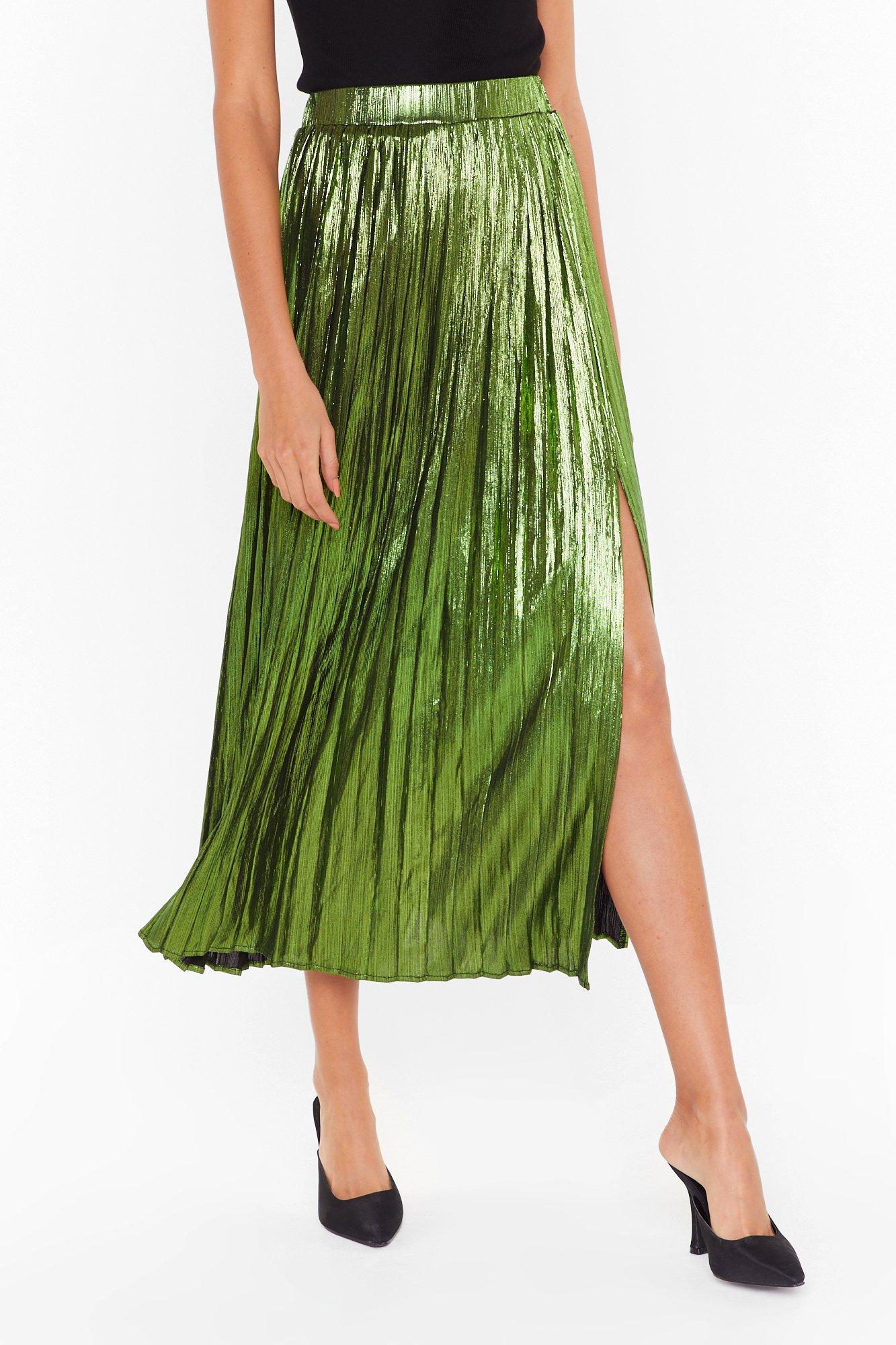 Metallic pleated outlet skirt green