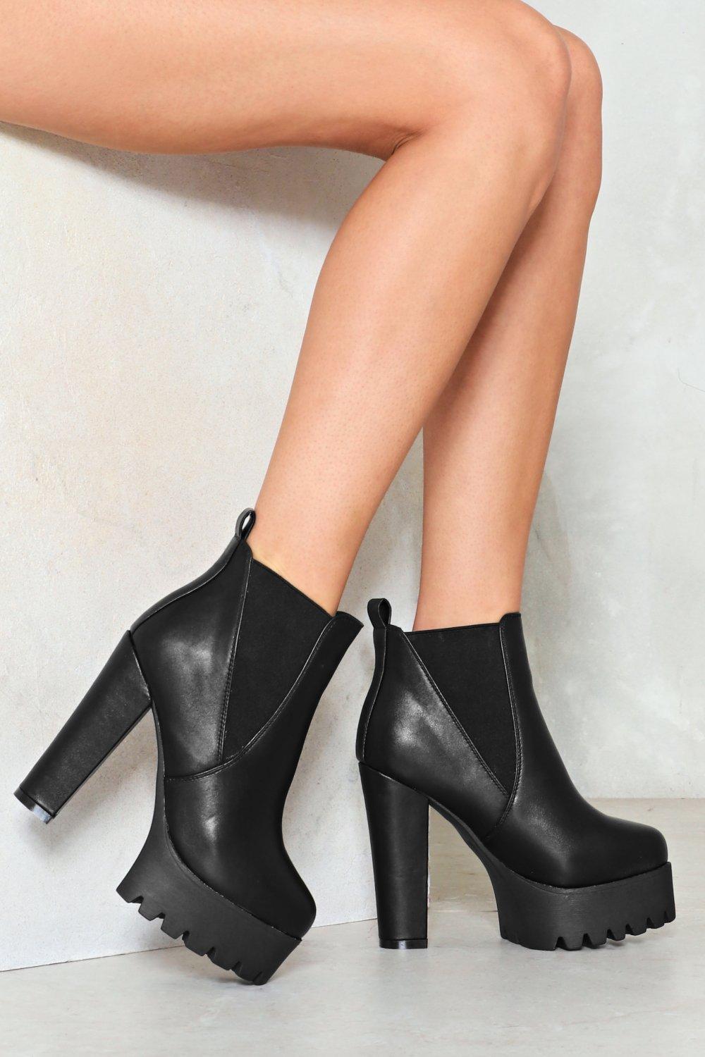 round toe black leather ankle boots