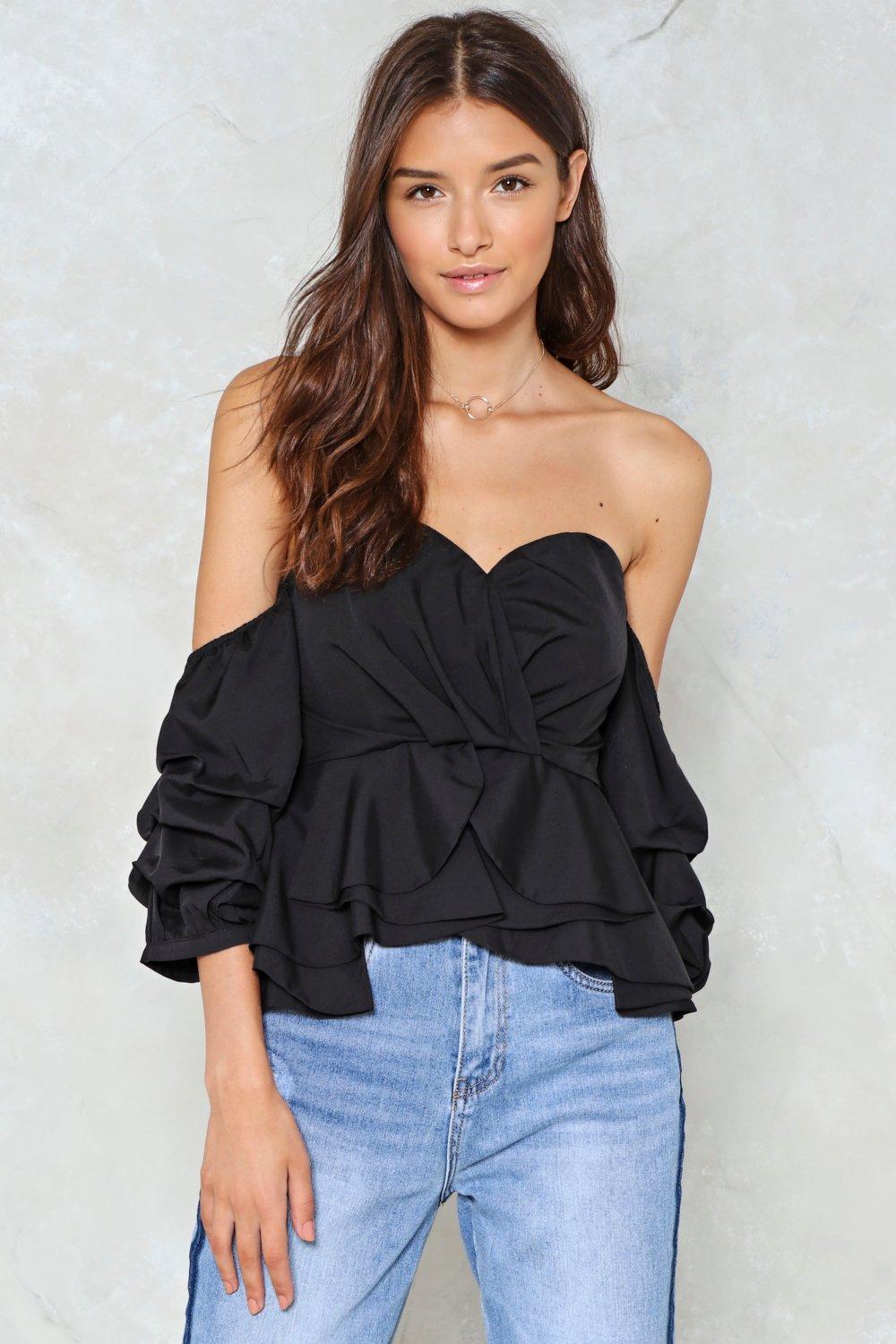 black off shoulder sweetheart neckline top