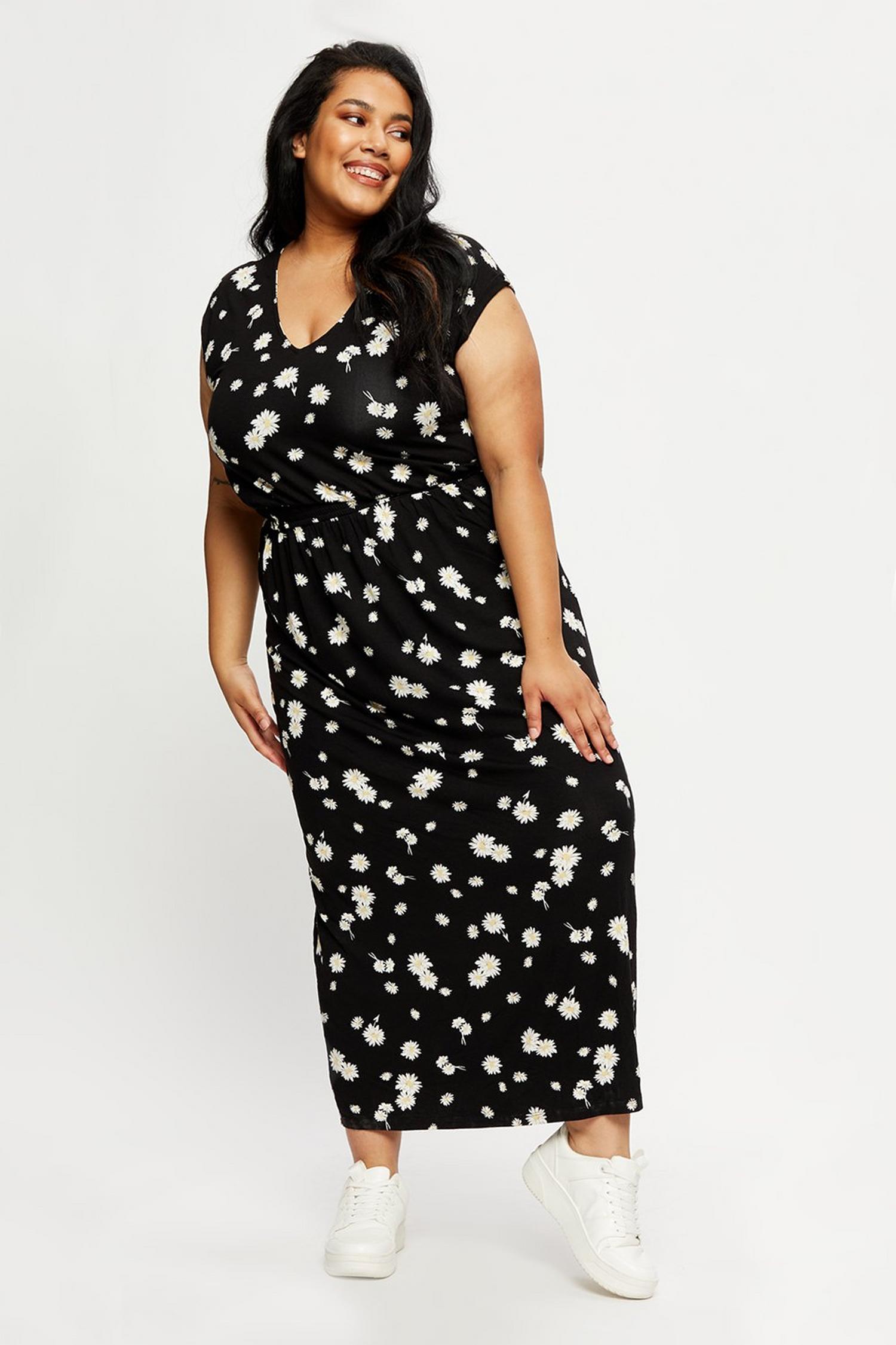 Curve Black Ditsy Maxi Dress | Dorothy Perkins UK