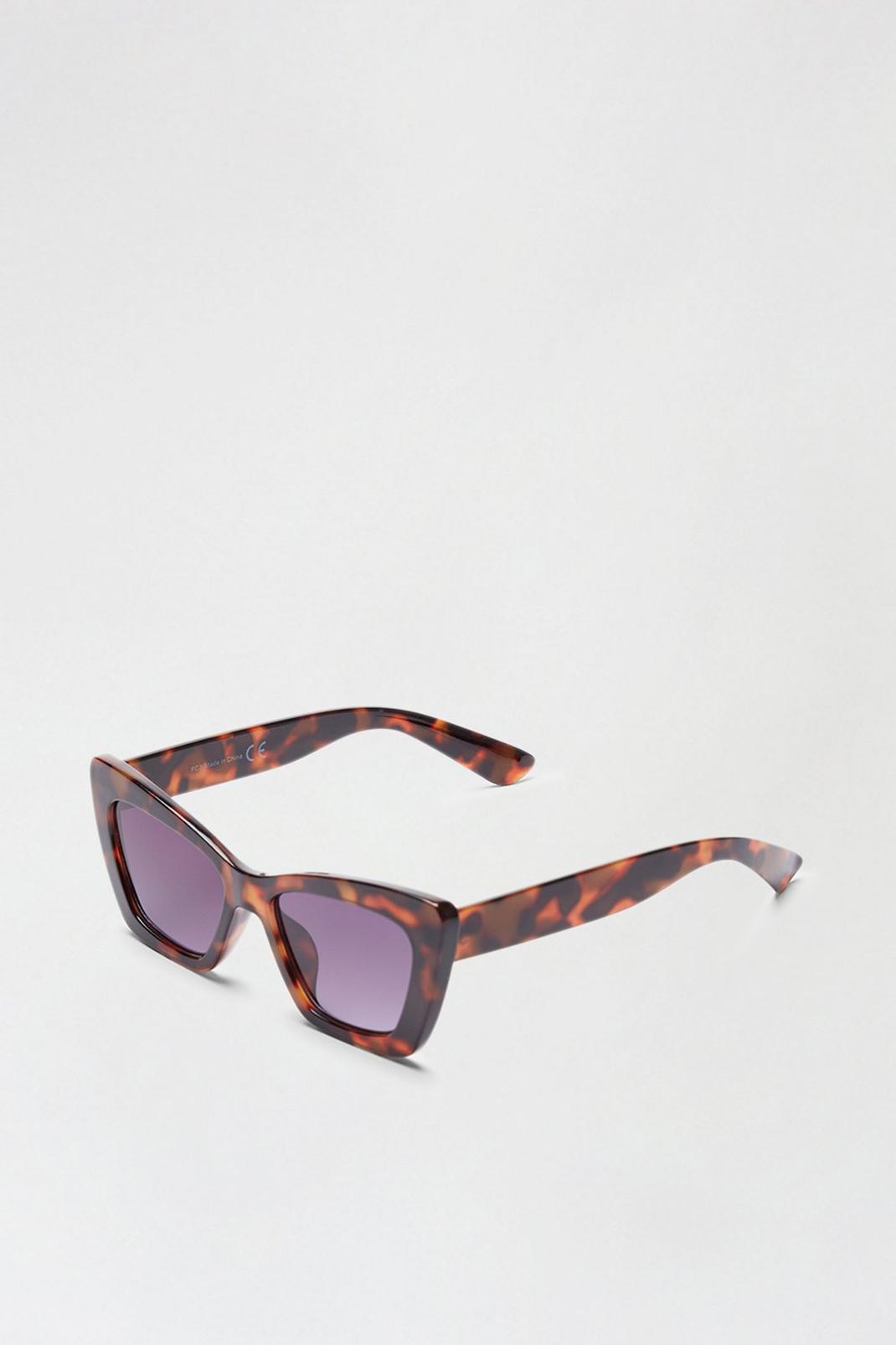 109 Tort Oversized Cat Eye Sunglasses image number 2