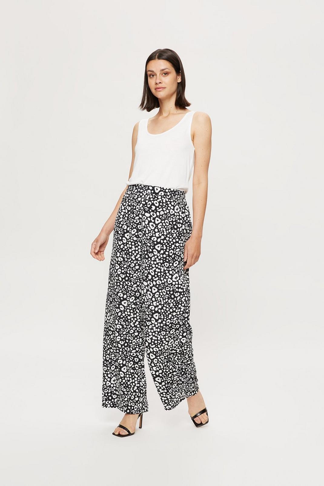 839 Non Print Wide Leg Trouser image number 1