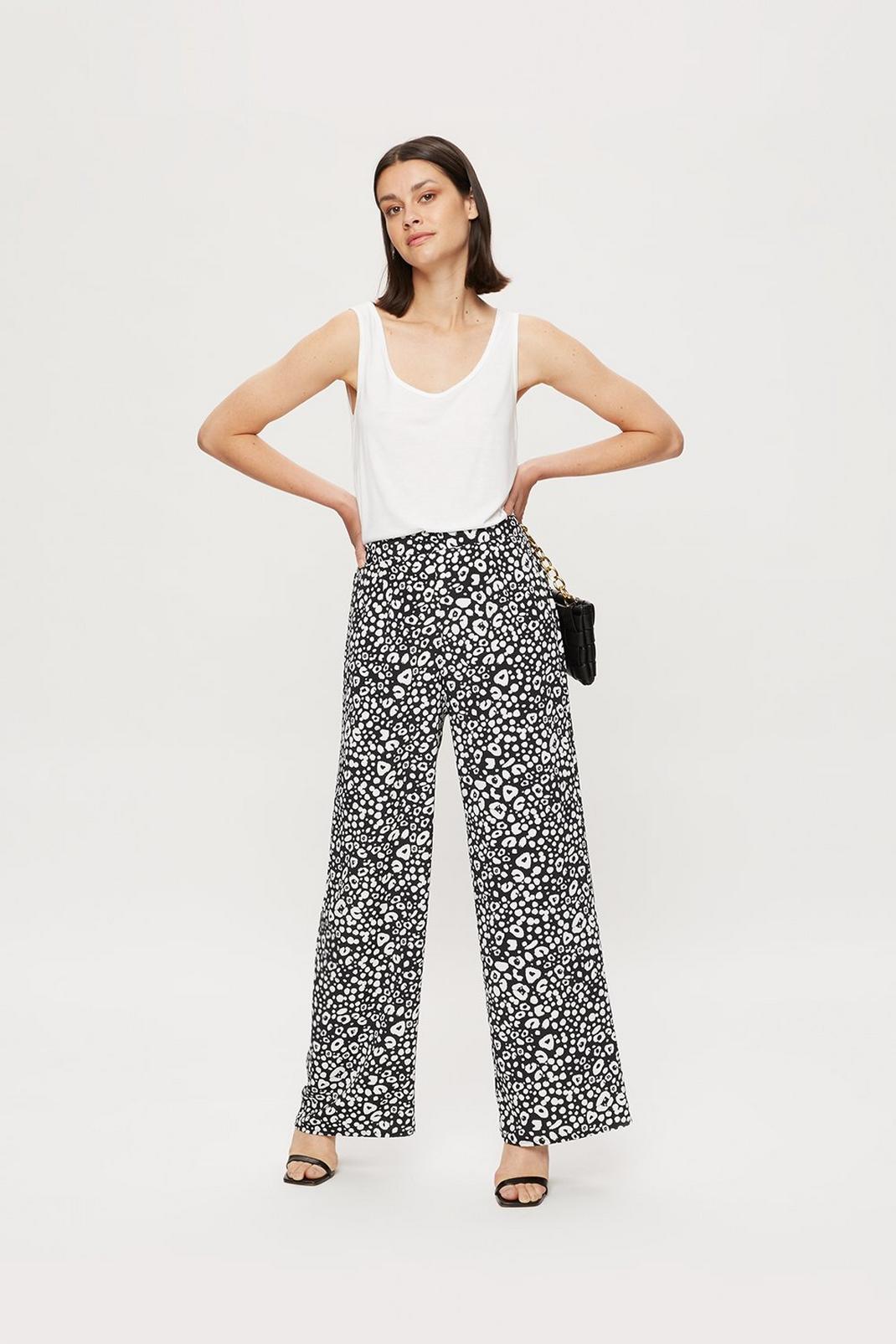 839 Non Print Wide Leg Trouser image number 2