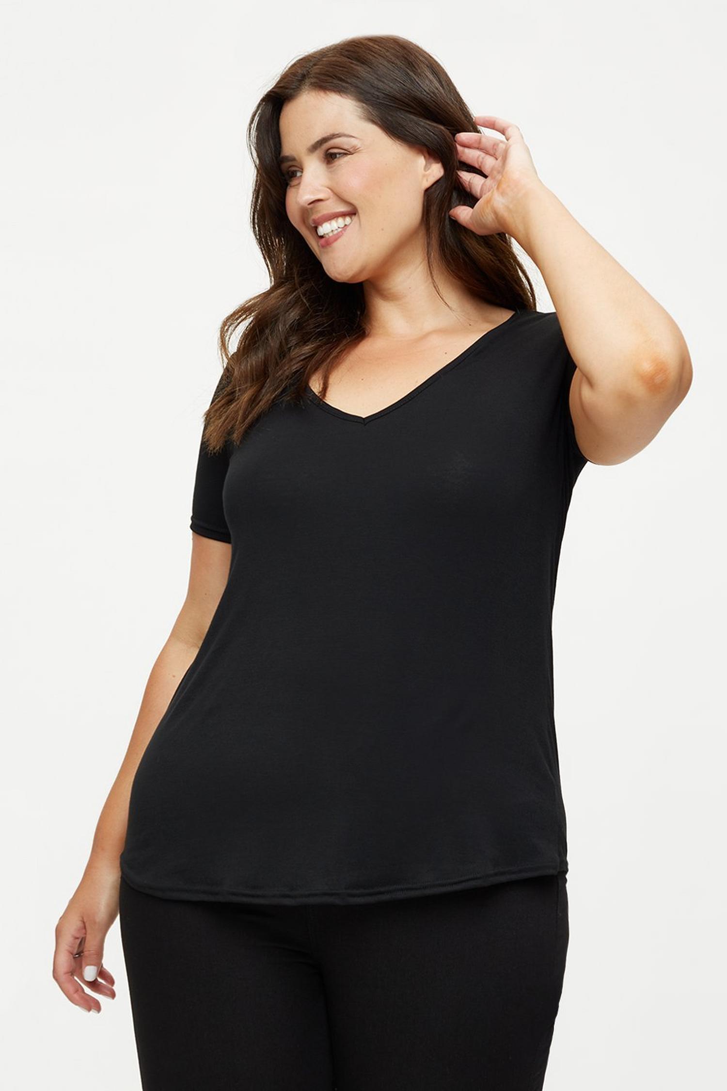 Curve Black V Neck Relaxed T-shirt | Dorothy Perkins UK