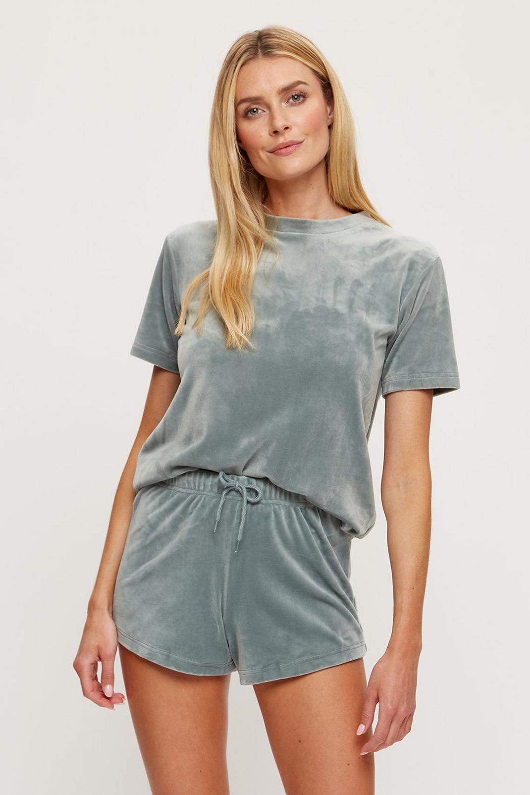 131 Short Sleeve Velour T-Shirt And Shorts image number 1