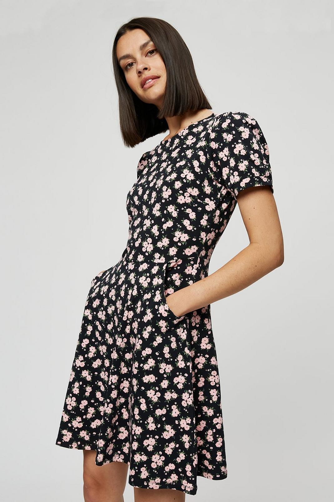 105 Pink Floral Short Sleeve Cotton Elastane Fit And Flare Dress image number 1