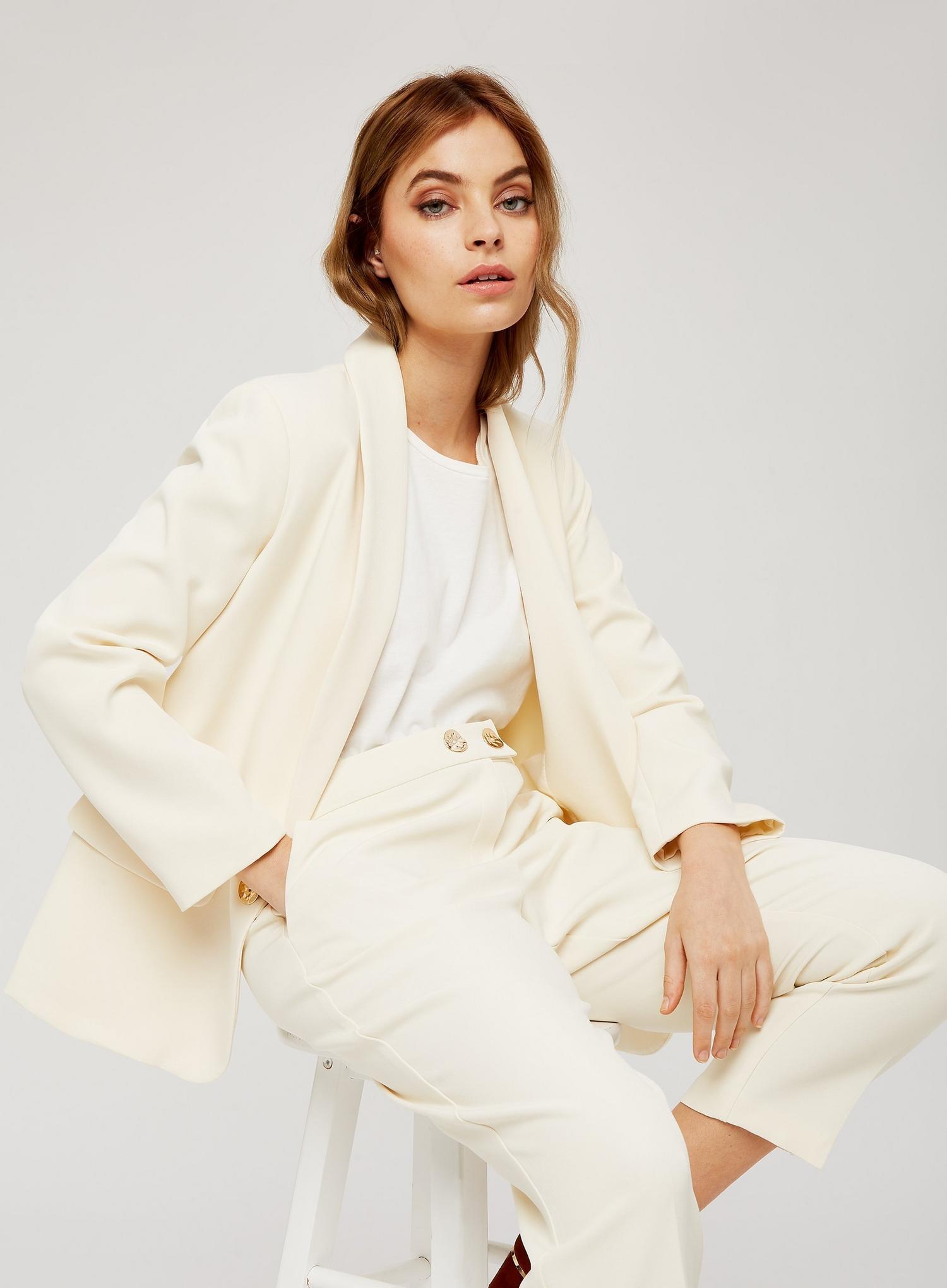 ivory blazer outfits