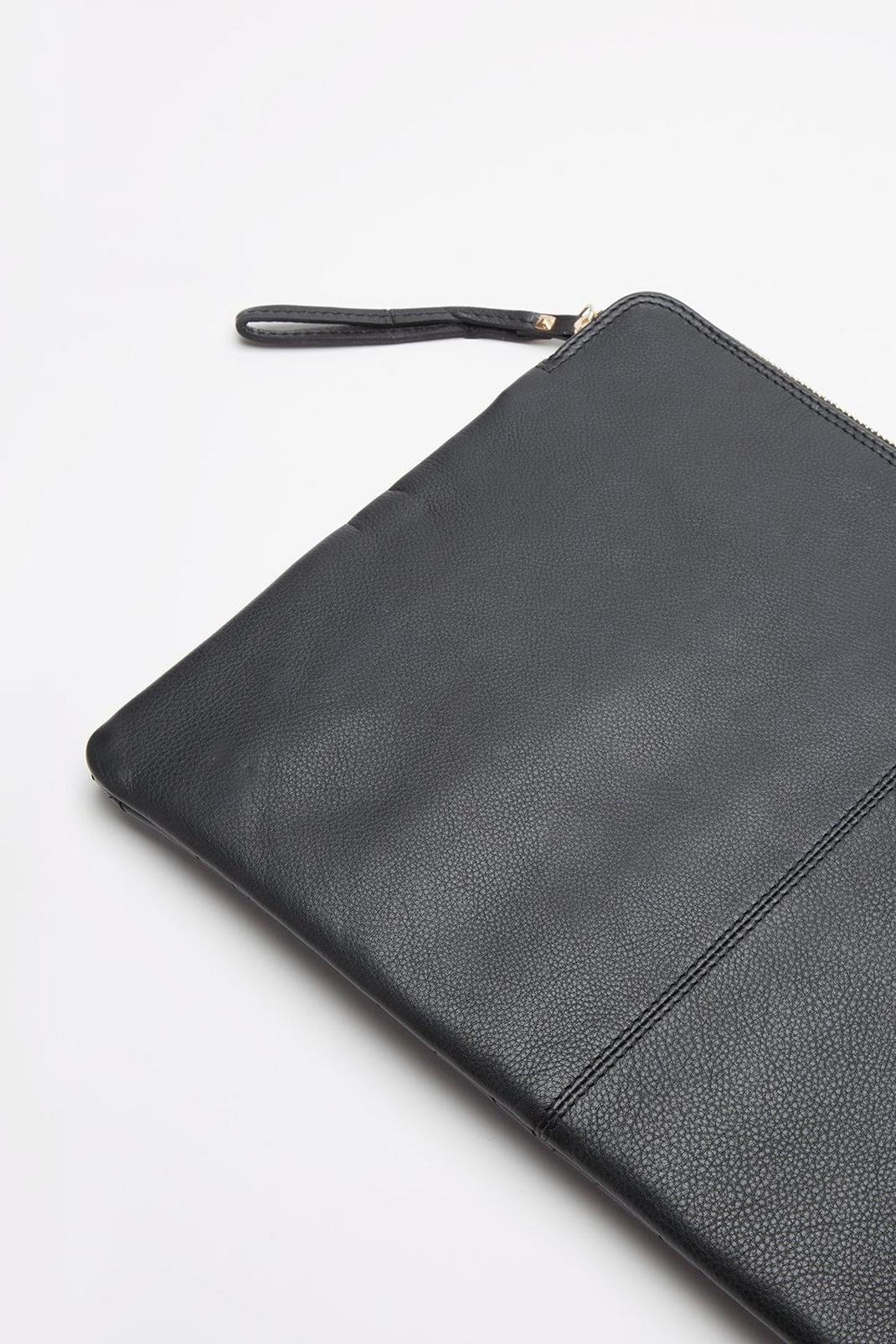 105 Luxe Leather Laptop Case image number 2