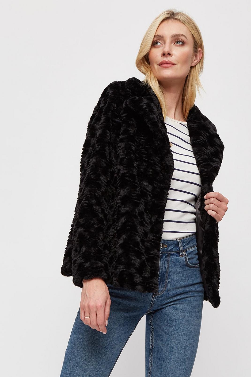 105 Collar And Revere Short Textured Ripple Faux Fur Coat image number 2