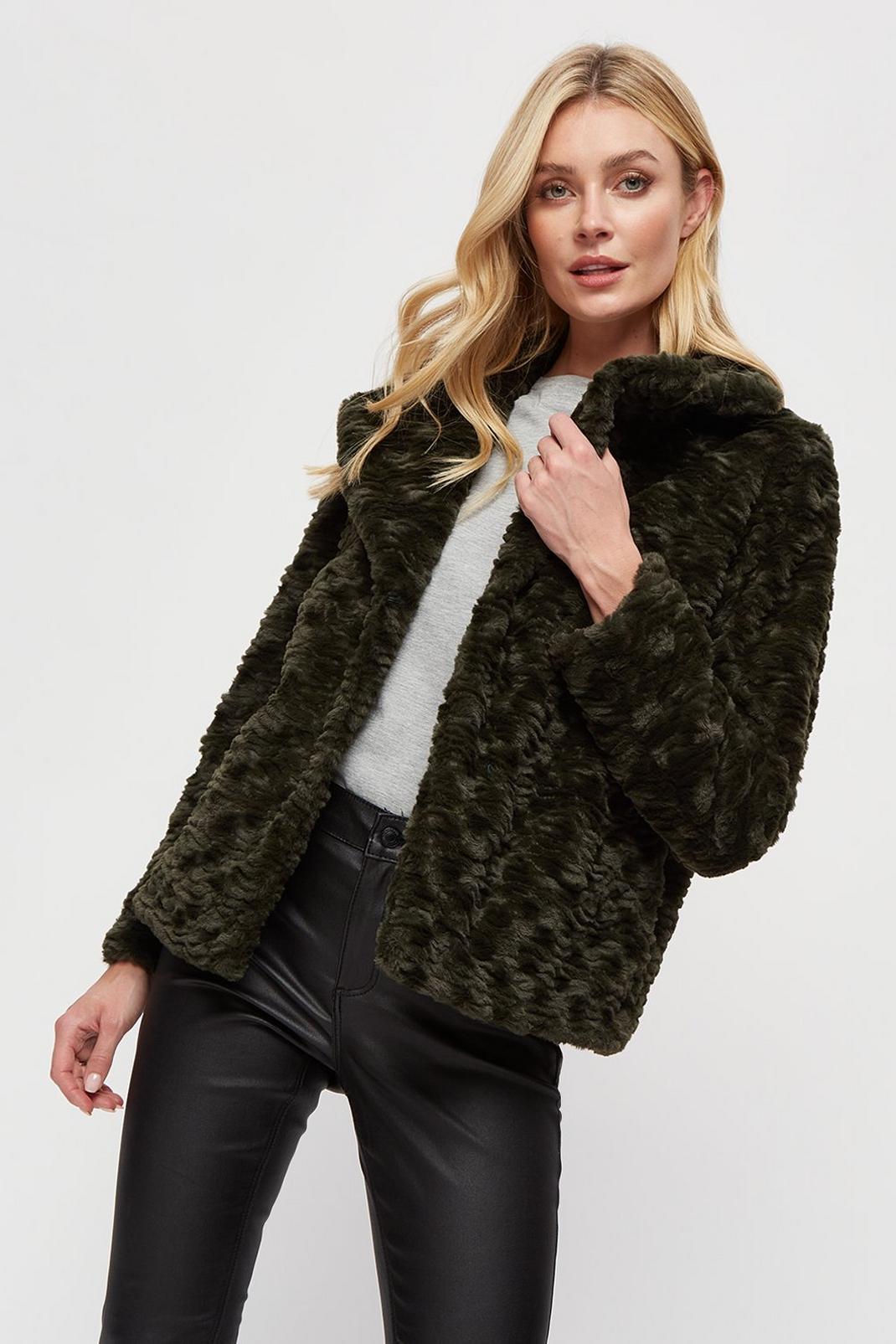 572 Collar And Revere Short Textured Ripple Faux Fur Coat image number 1