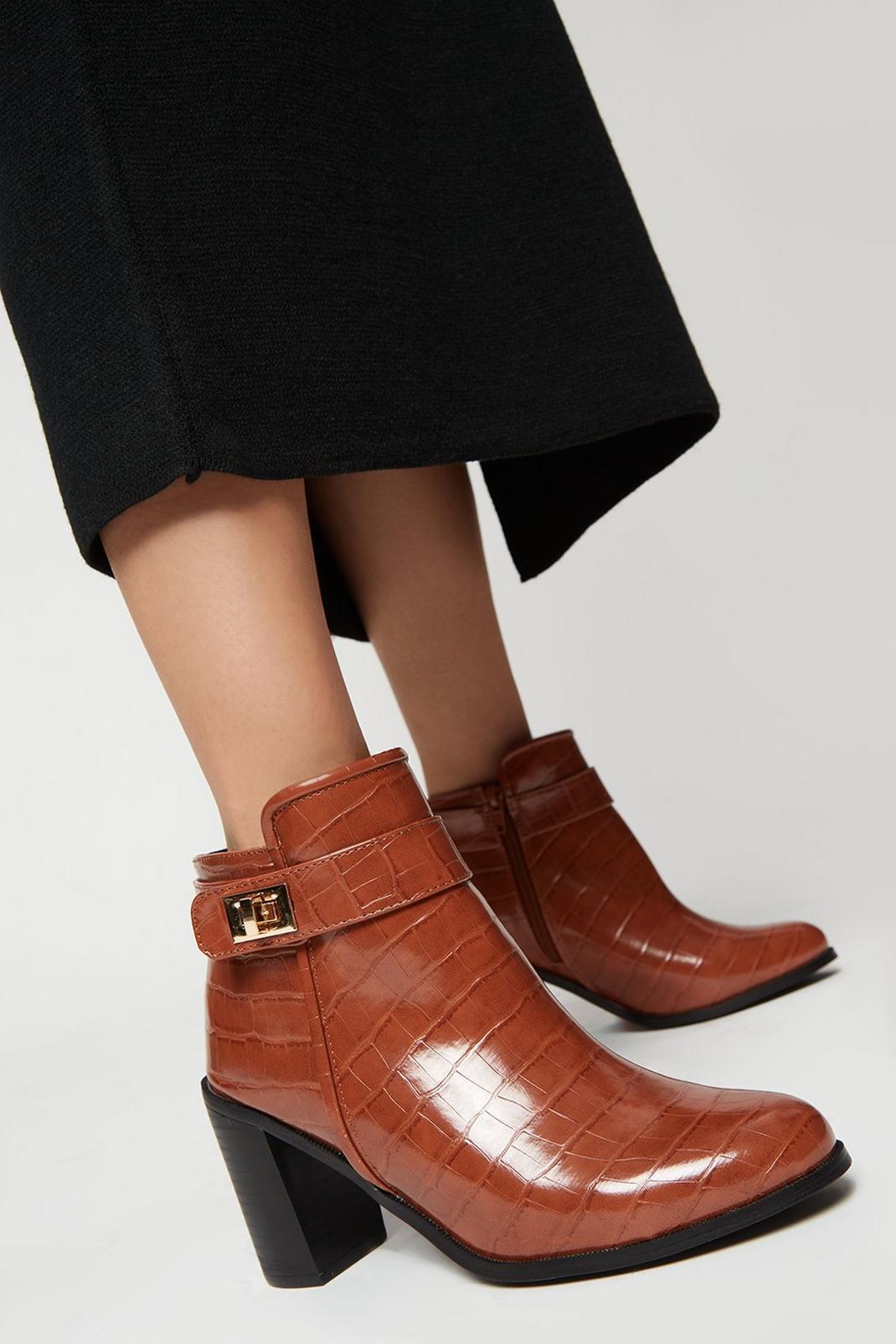 Chocolate Wide Fit Arlo Twist Lock Ankle Boot image number 1