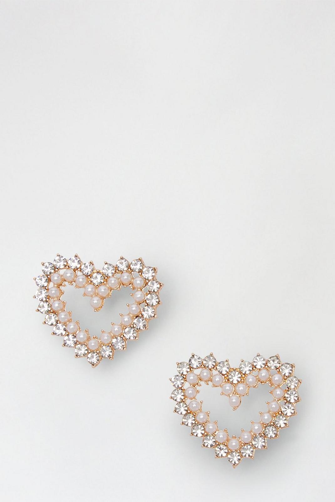 128 Gold Diamante And Pearl Heart Stud Earrings image number 1