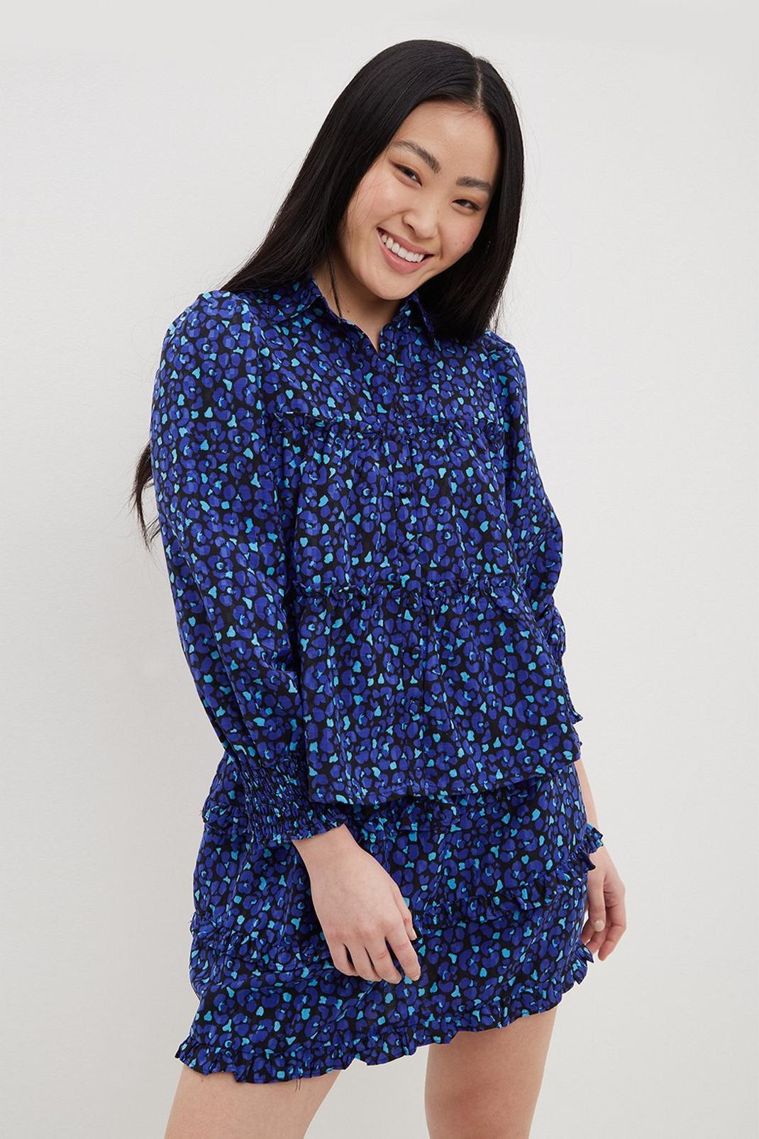Petite Blue Print Tiered Shirt image number 1