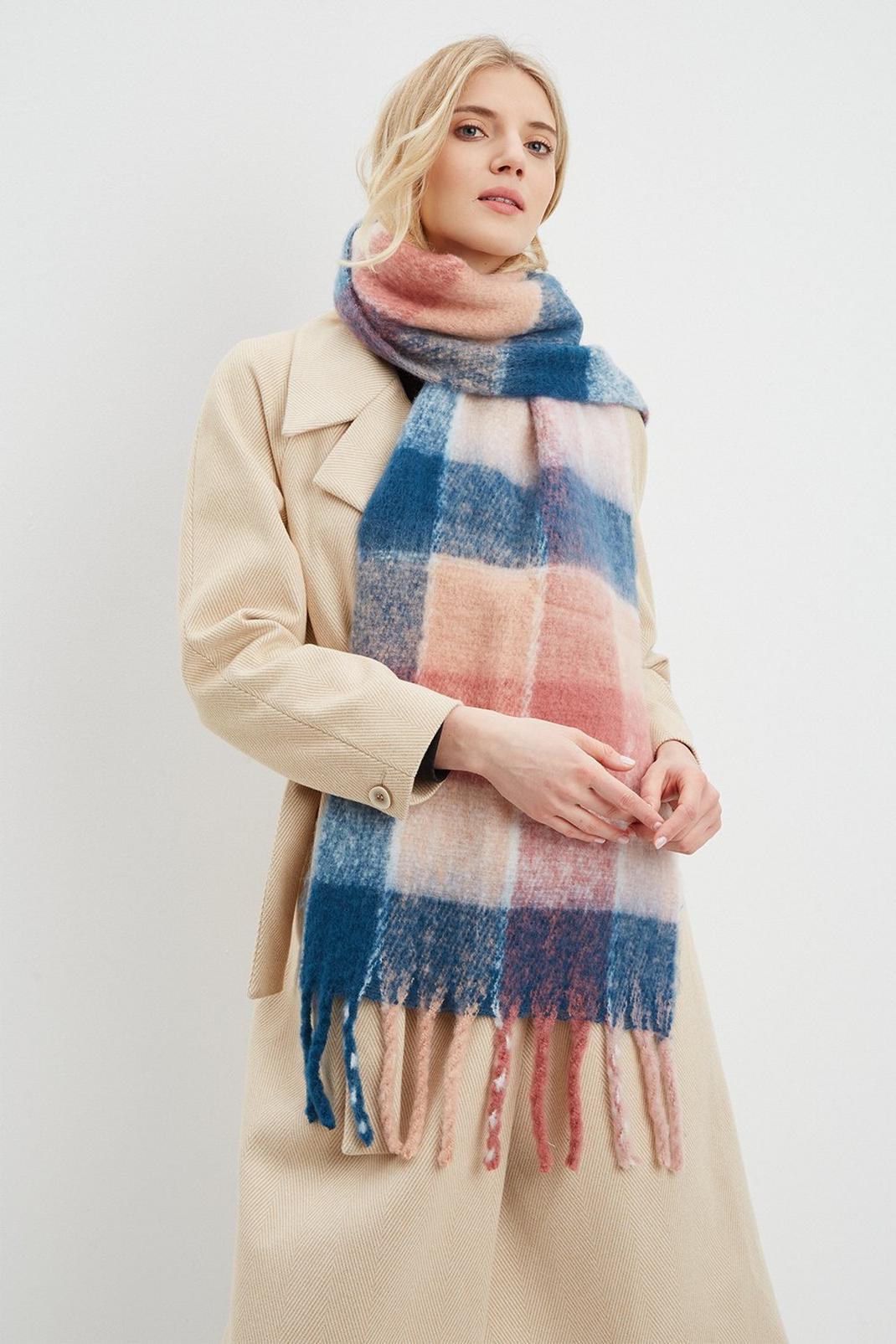 144 Blue And Pink Checked Tassel Scarf image number 1