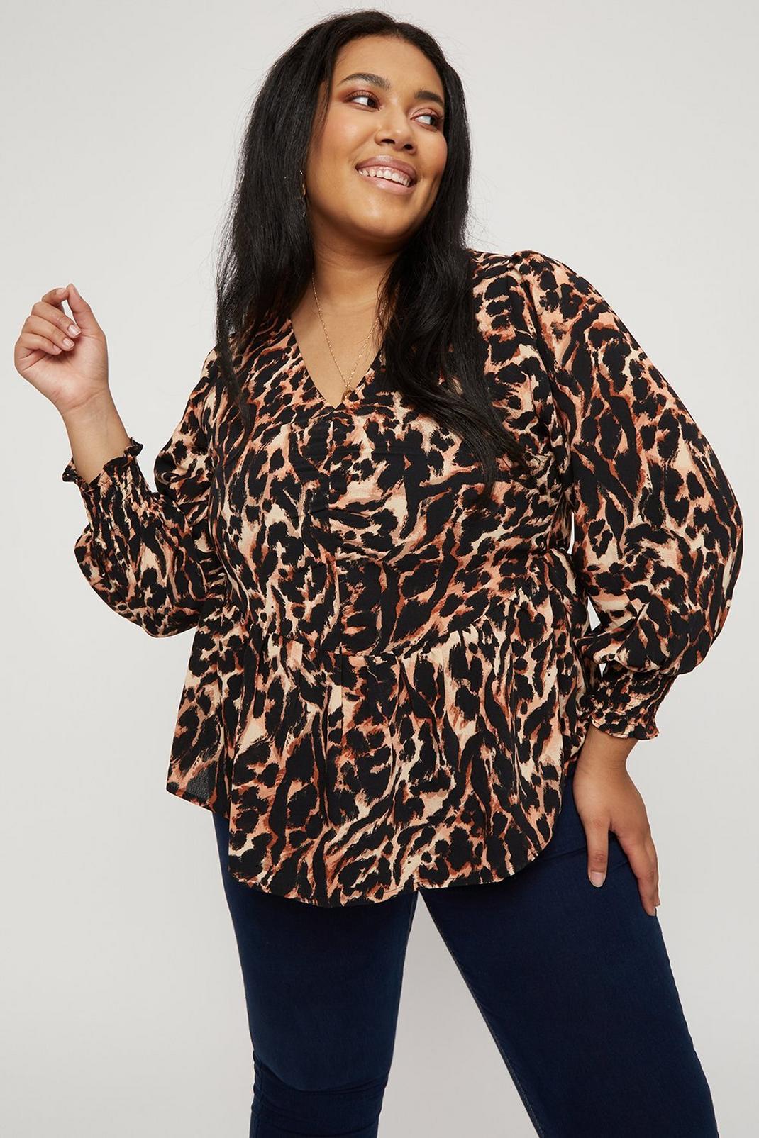 193 Curve Leopard Print Ruched Front Top image number 1